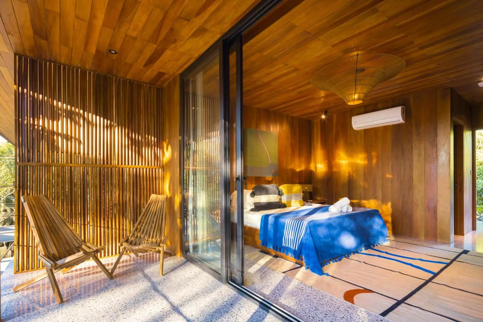 Bedroom, Bed in Somos