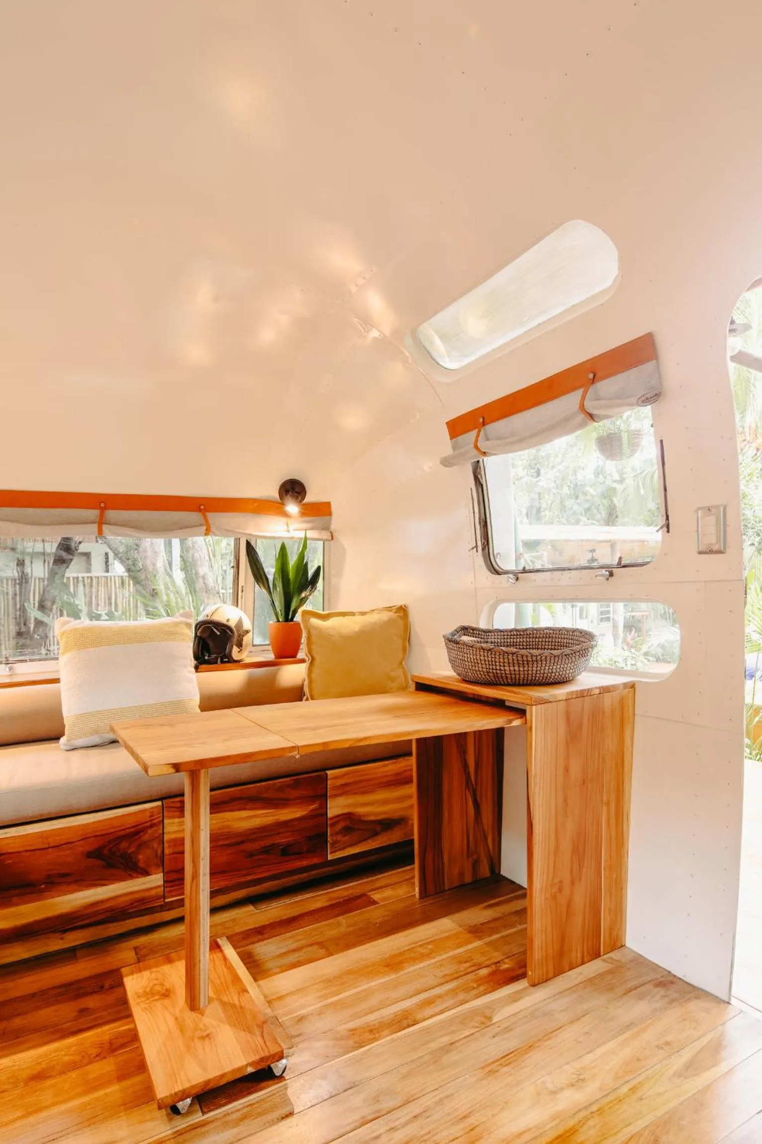 Dining area in Somos