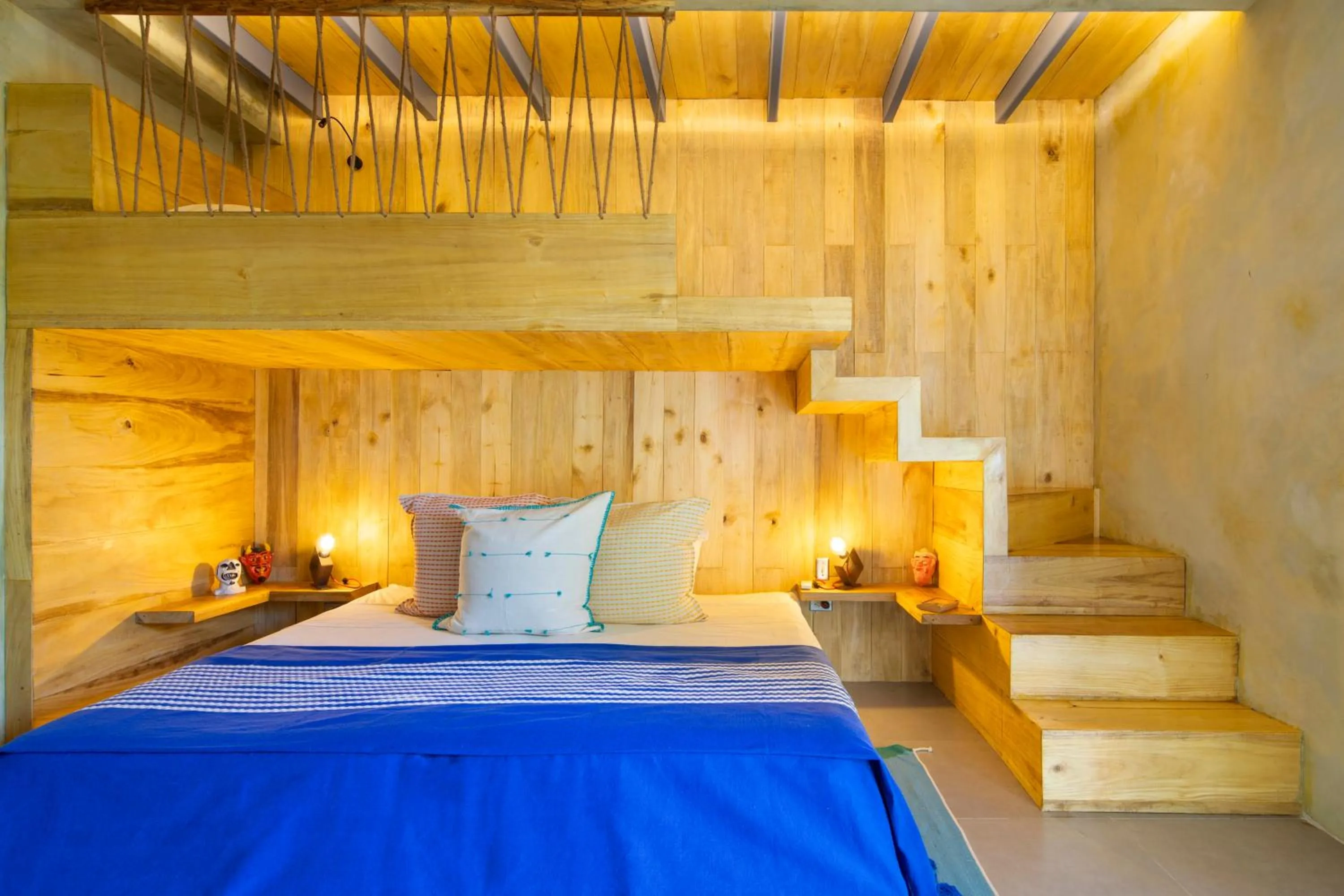 Photo of the whole room, Bed in Somos