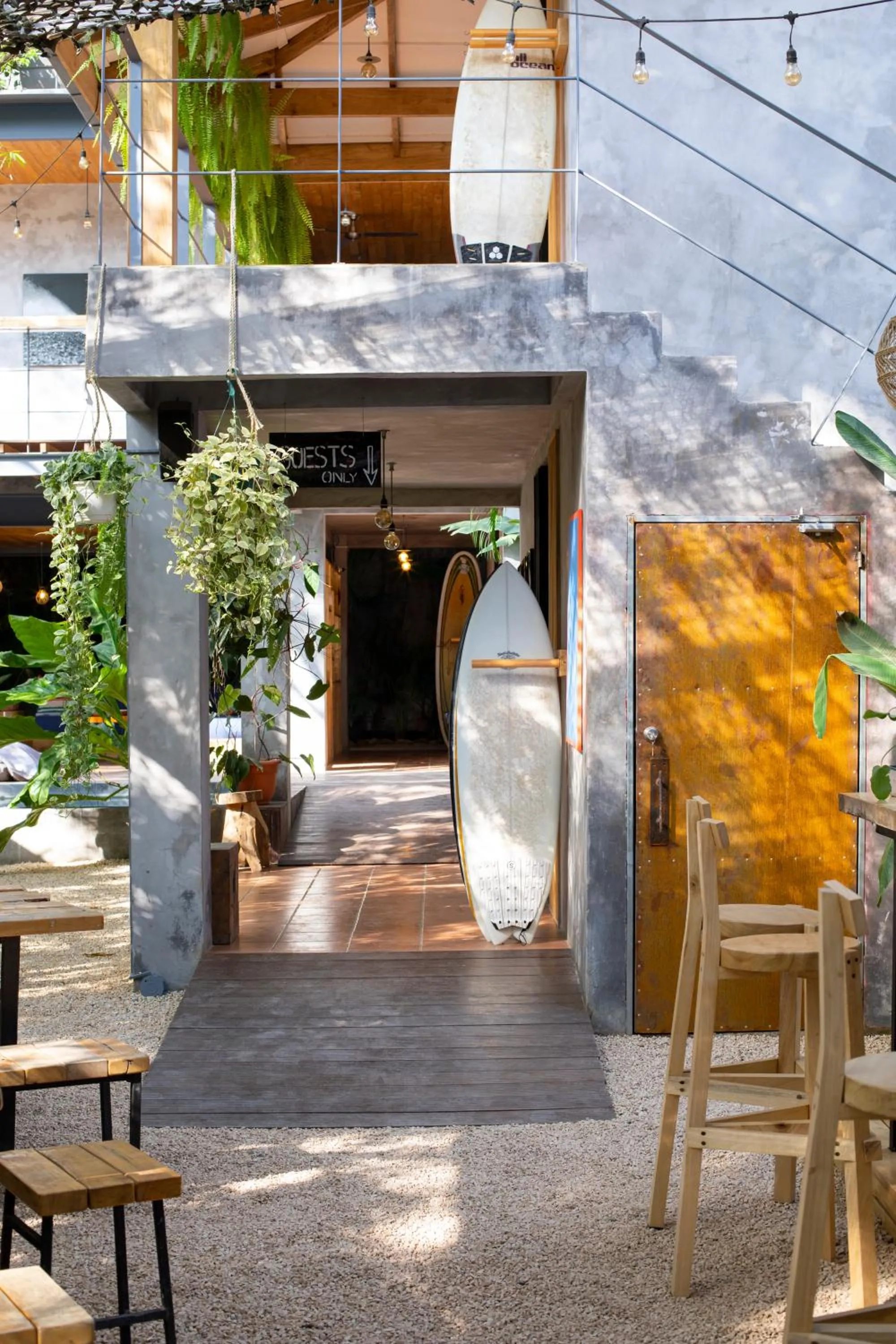 Area and facilities in Somos