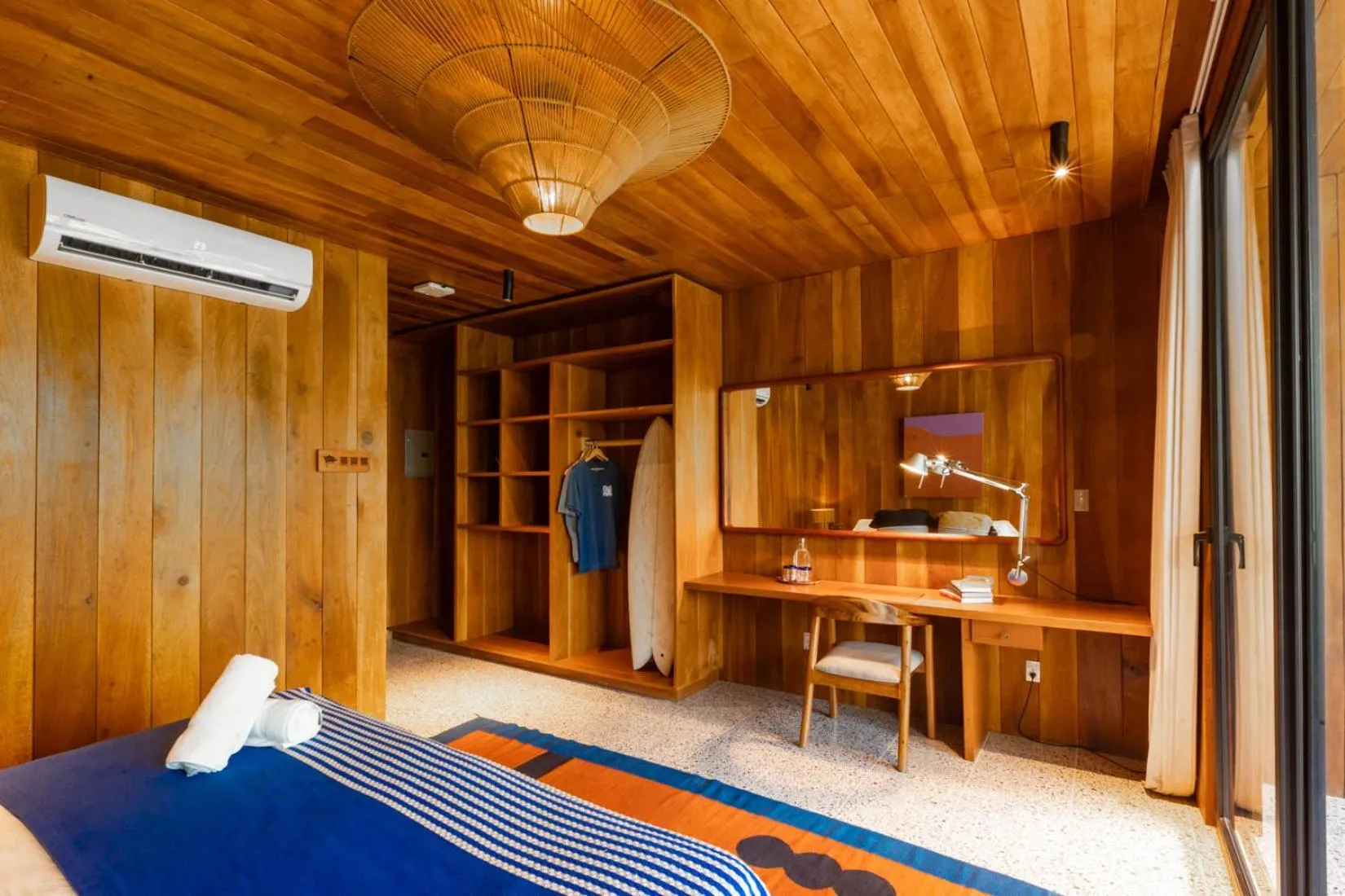 Bedroom, Bed in Somos