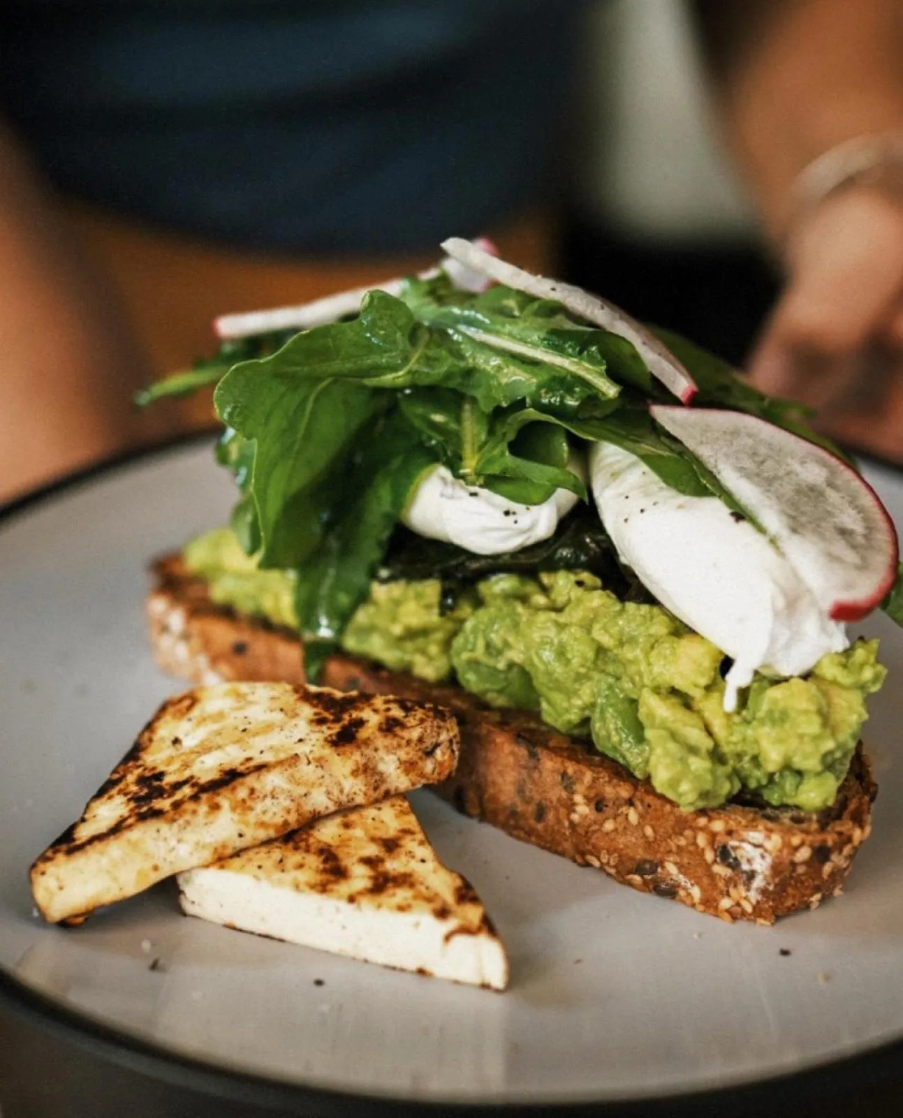 Restaurant/places to eat in Somos