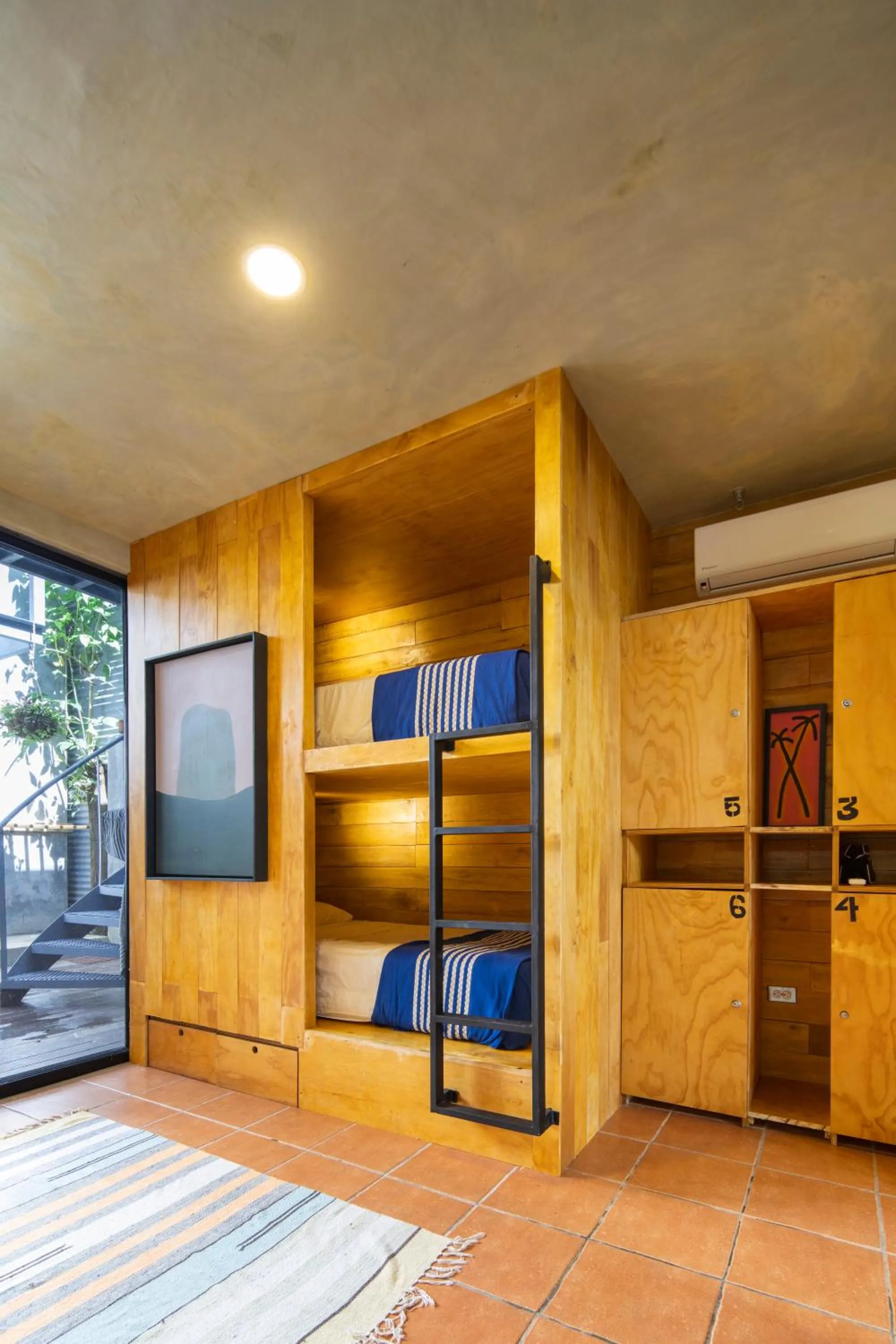 Photo of the whole room, Bed in Somos