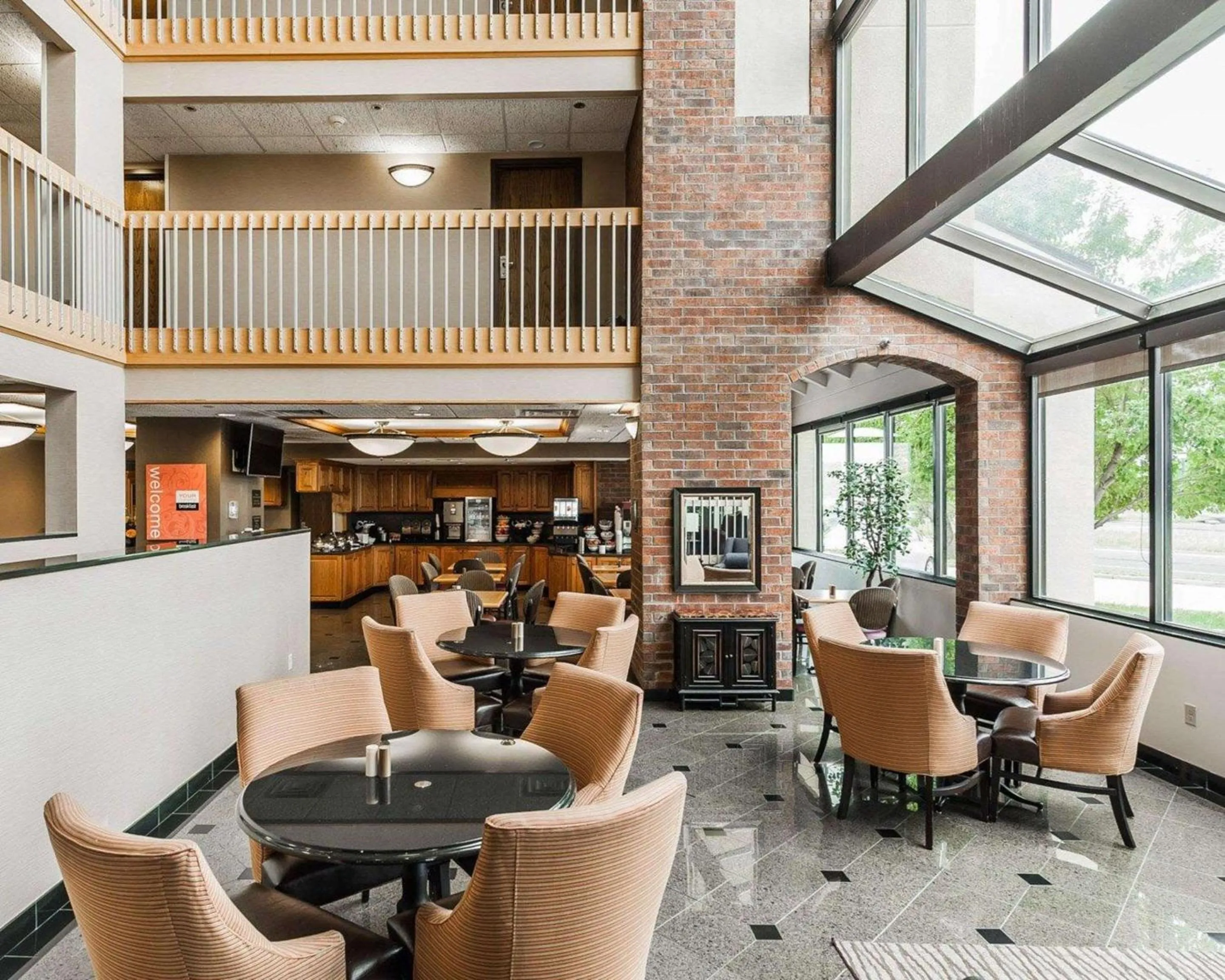 Restaurant/places to eat in Comfort Inn Denver East