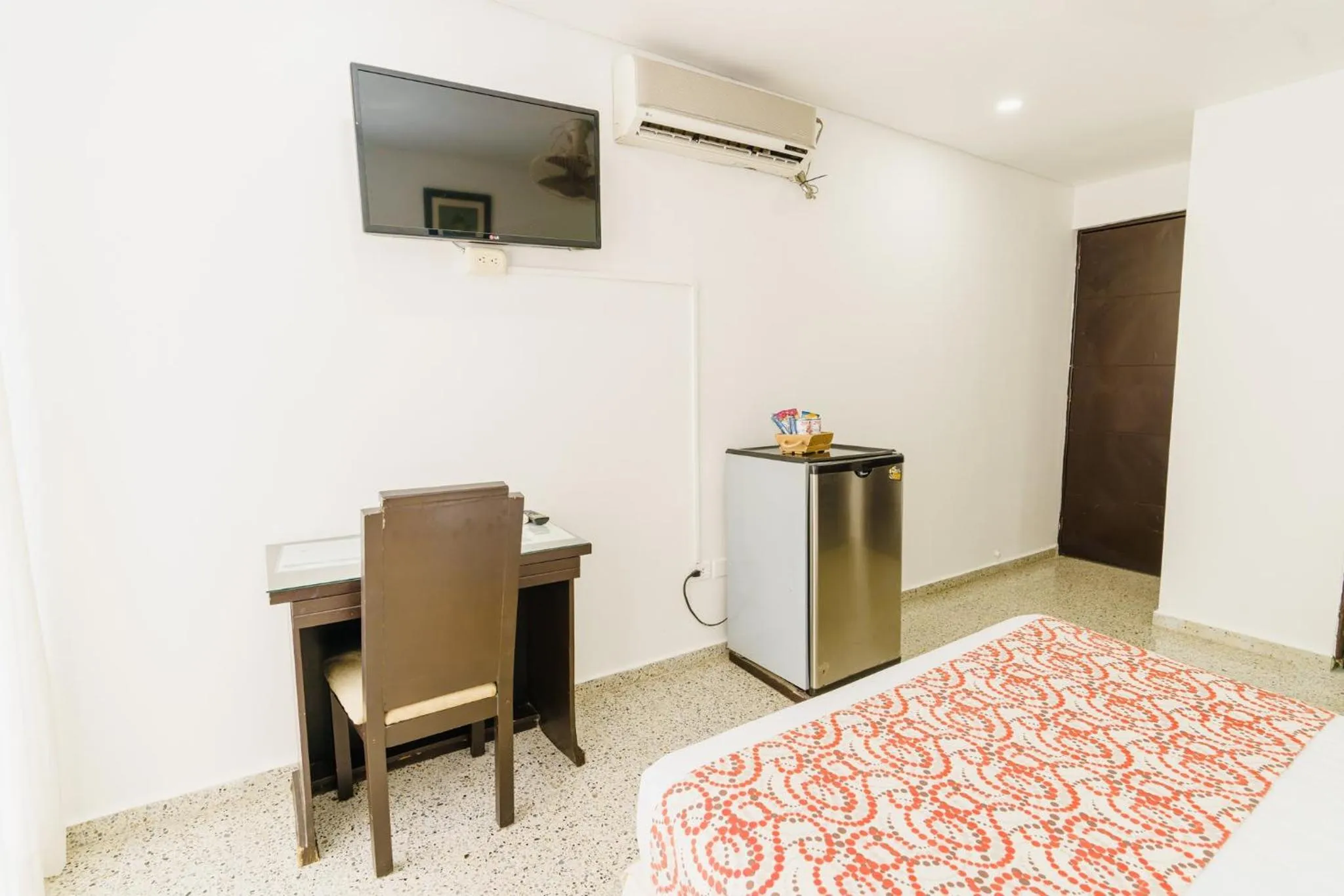 TV and multimedia in Hotel Las Molas