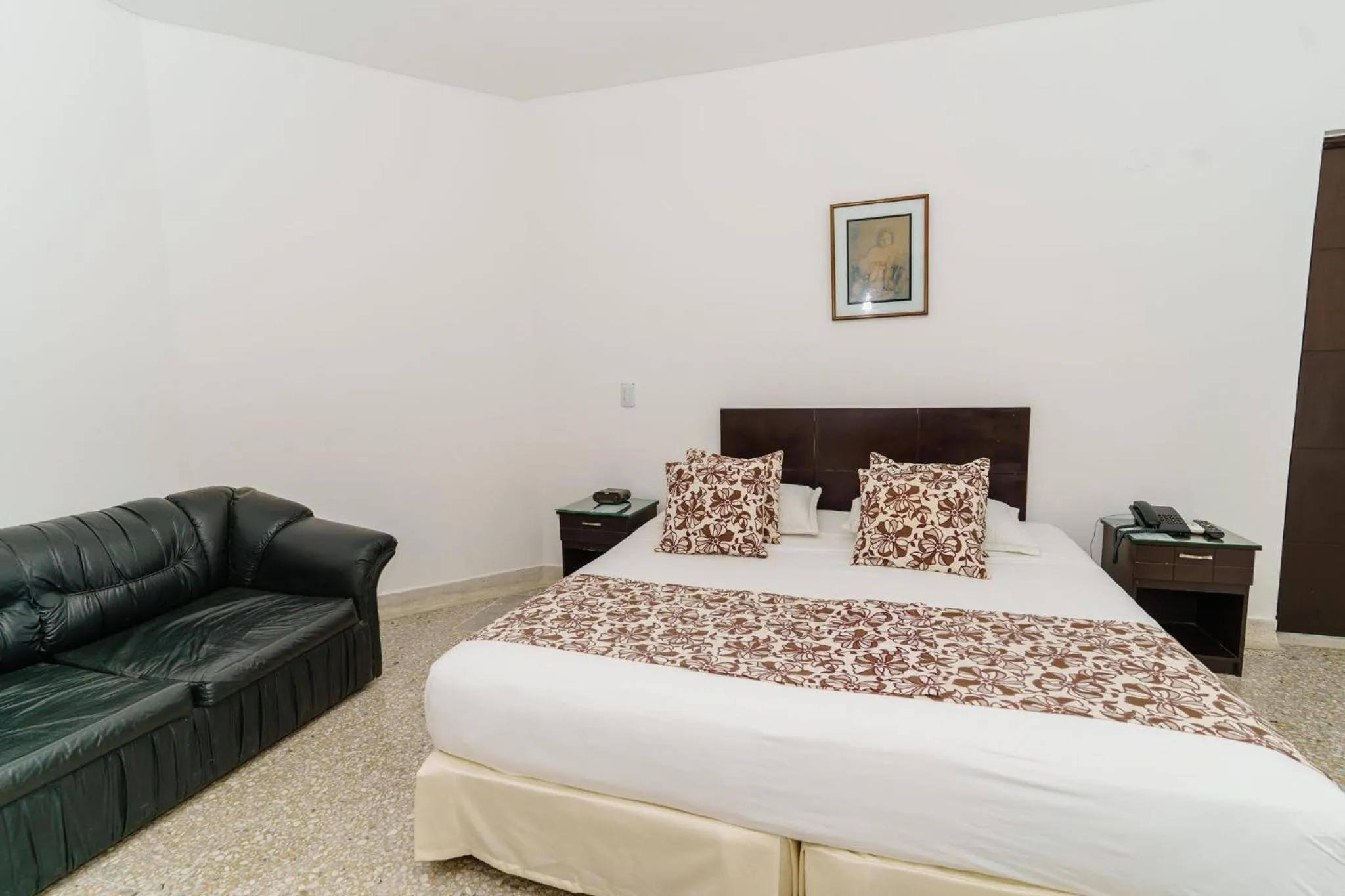 Living room, Bed in Hotel Las Molas