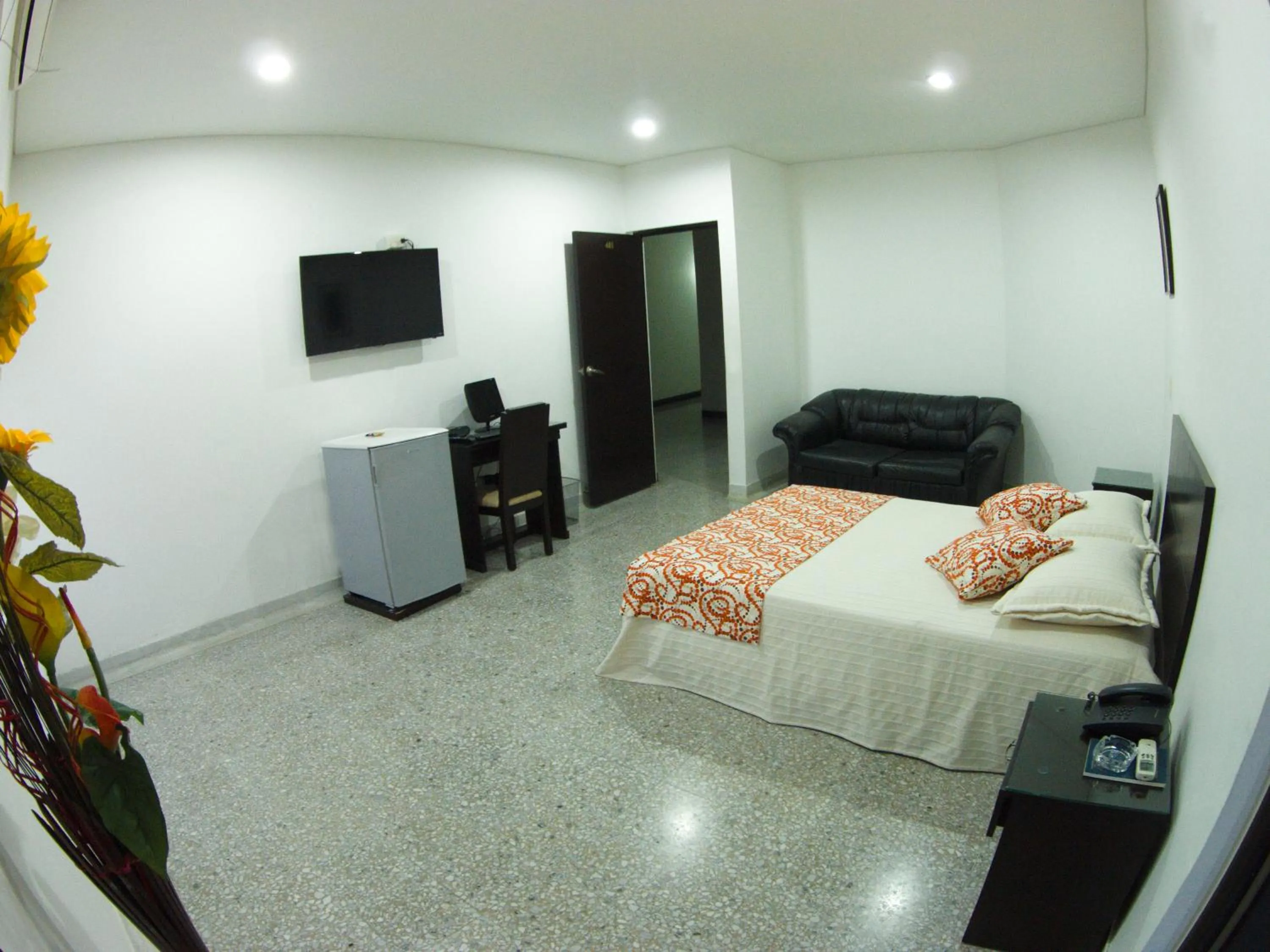 TV and multimedia, Bed in Hotel Las Molas