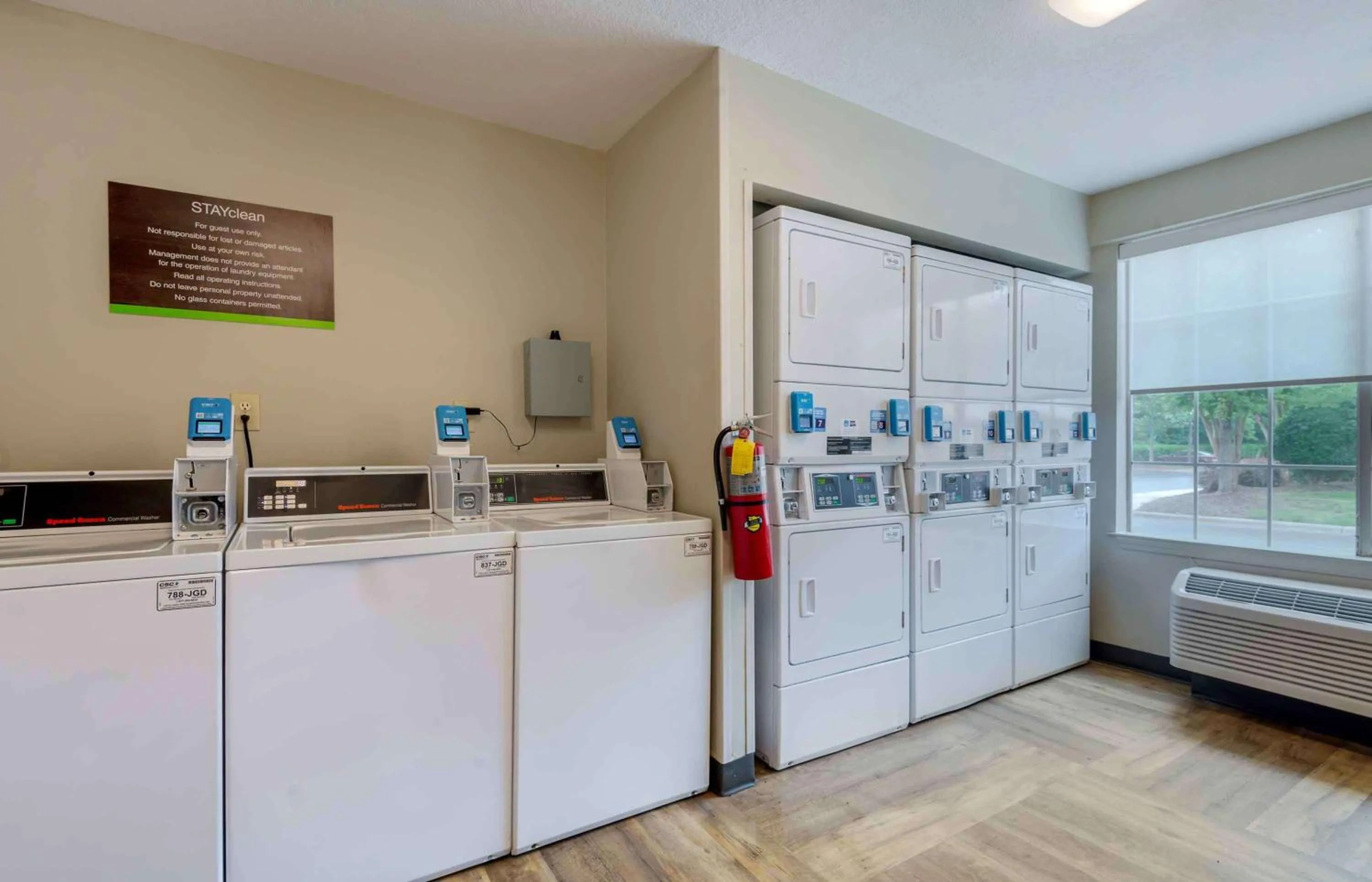 Property building, Kitchen/Kitchenette in Extended Stay America Select Suites - Charlotte - Airport
