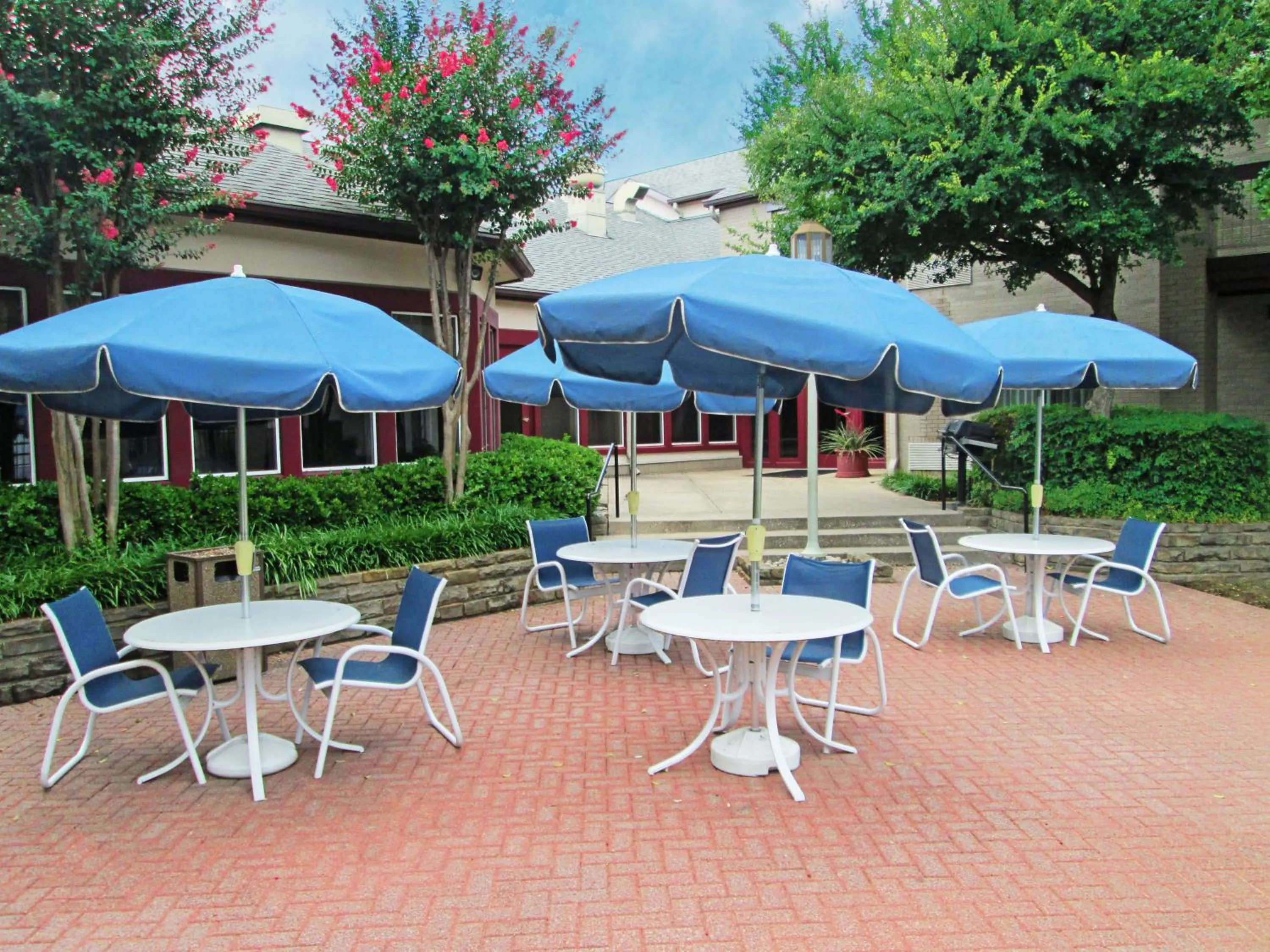 Patio in Extended Stay America Select Suites - Dallas - Richardson