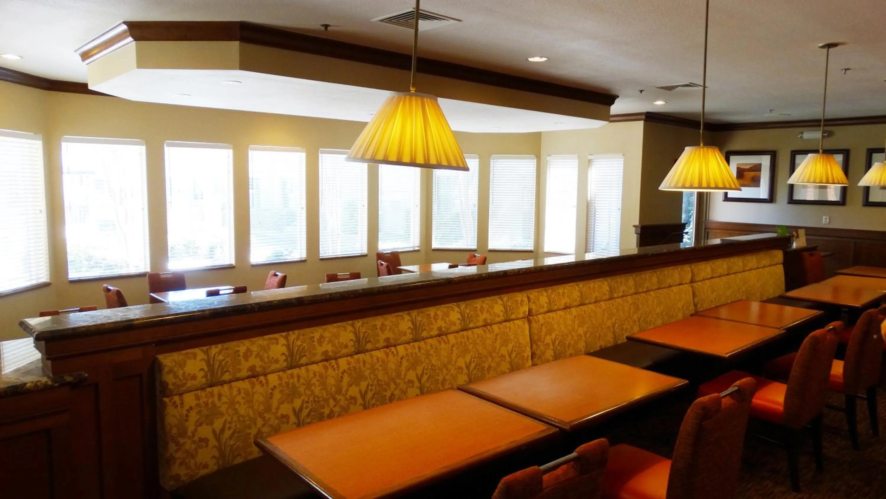 Dining area in Extended Stay America Select Suites - Dallas - Richardson