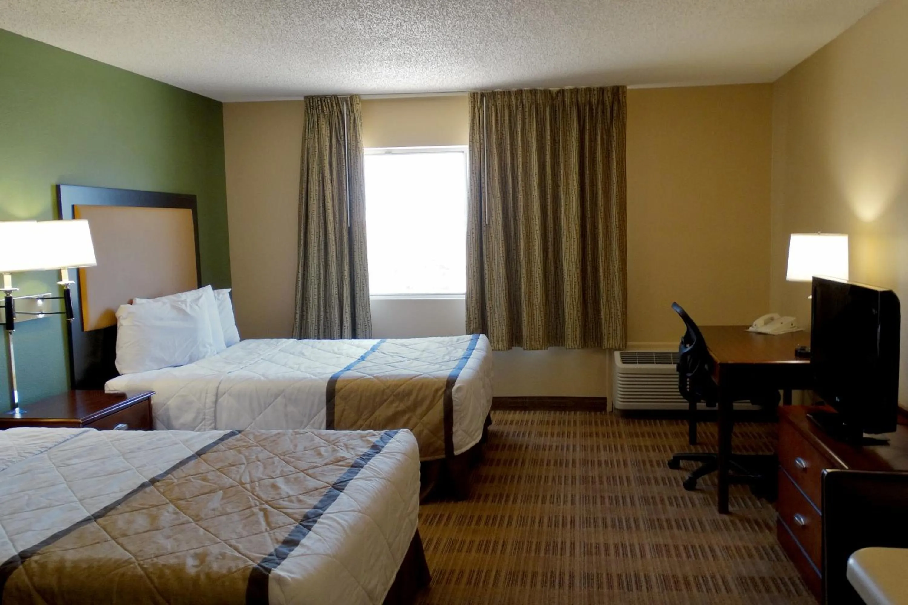 Bed in Extended Stay America Select Suites - Dallas - Richardson