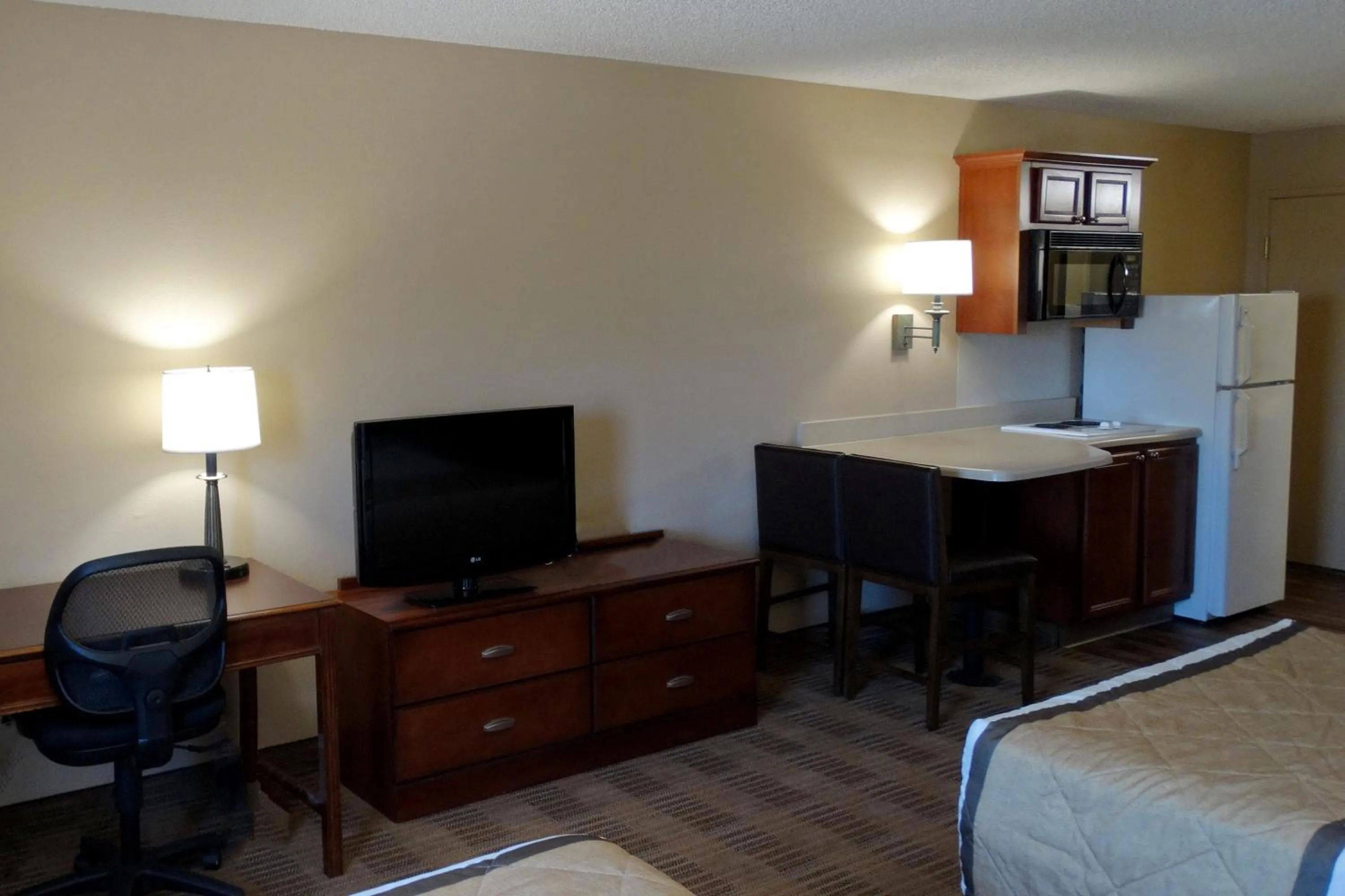 Bed in Extended Stay America Select Suites - Dallas - Richardson