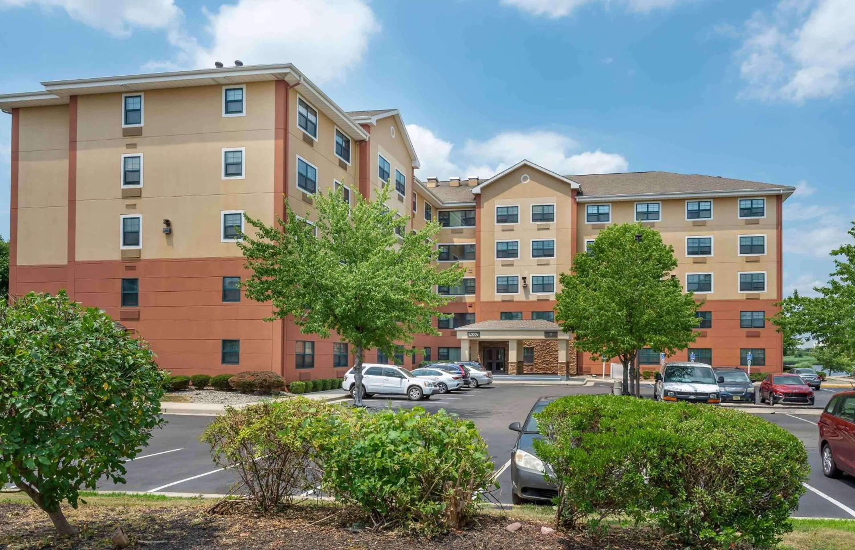 Property building in Extended Stay America Suites - Secaucus - Meadowlands