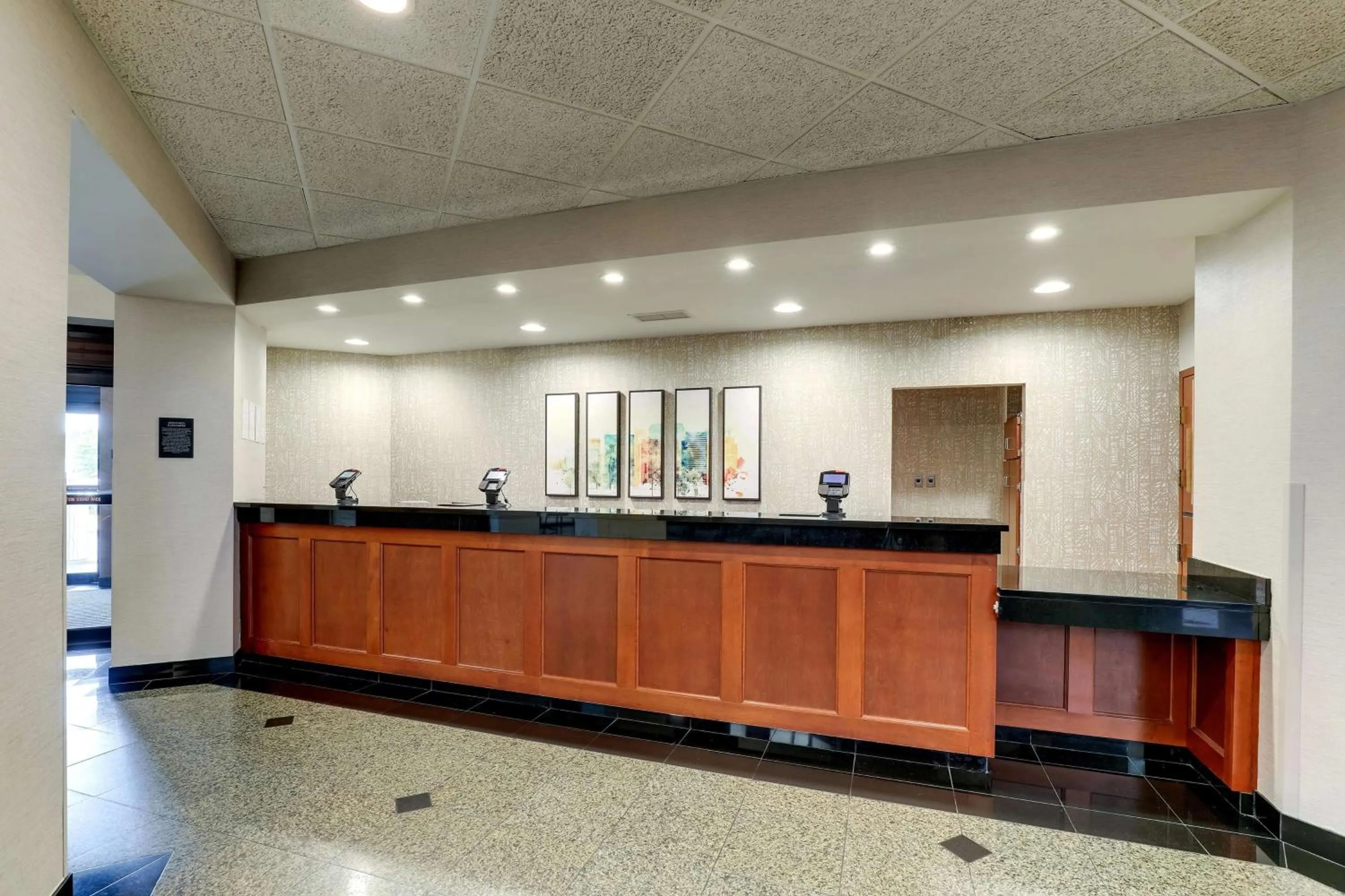 Lobby or reception in Drury Inn & Suites Birmingham Lakeshore Drive