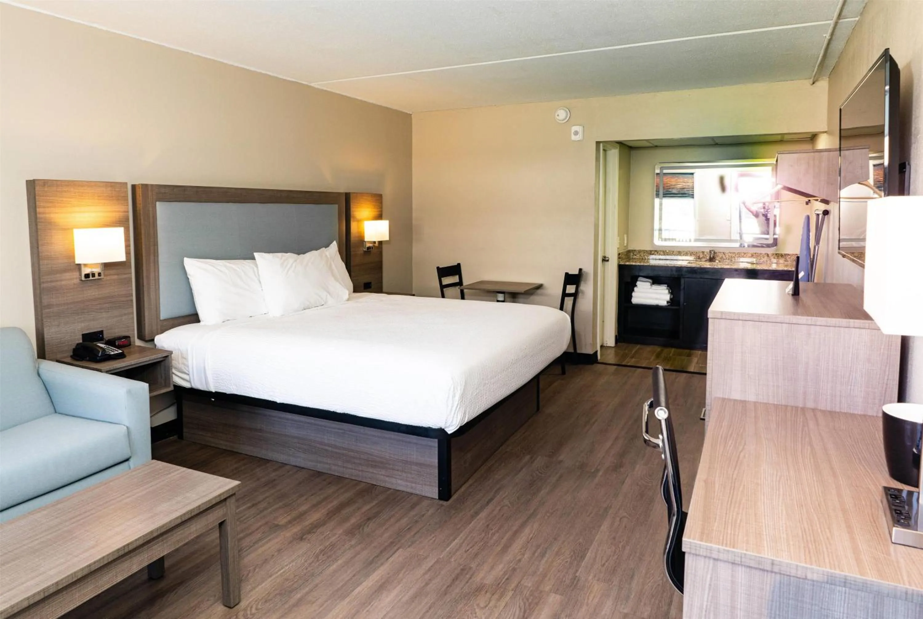 Photo of the whole room, Bed in Baymont by Wyndham Corpus Christi Airport