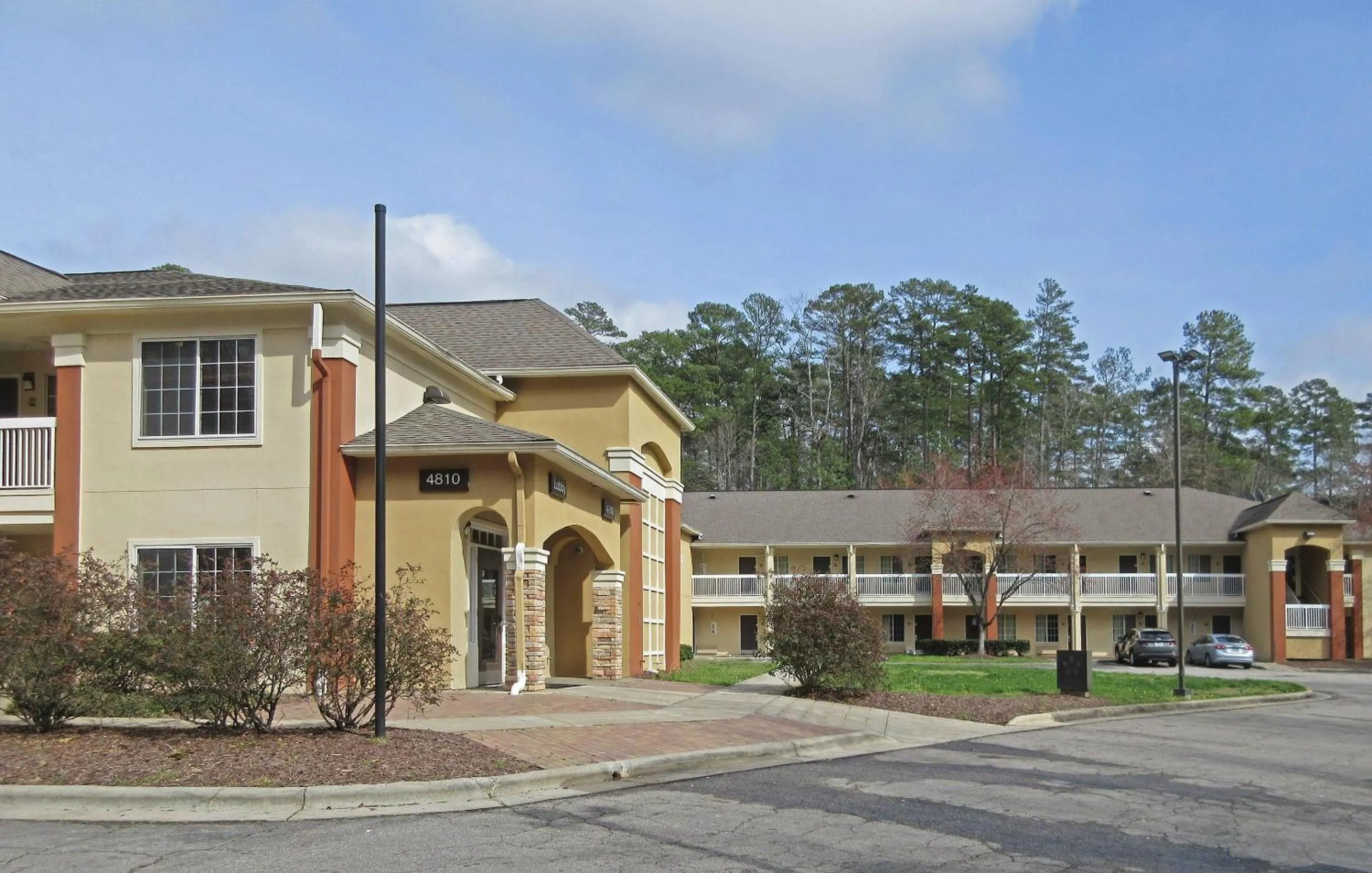 Property building in Suburban Studios Raleigh - Crabtree Valley