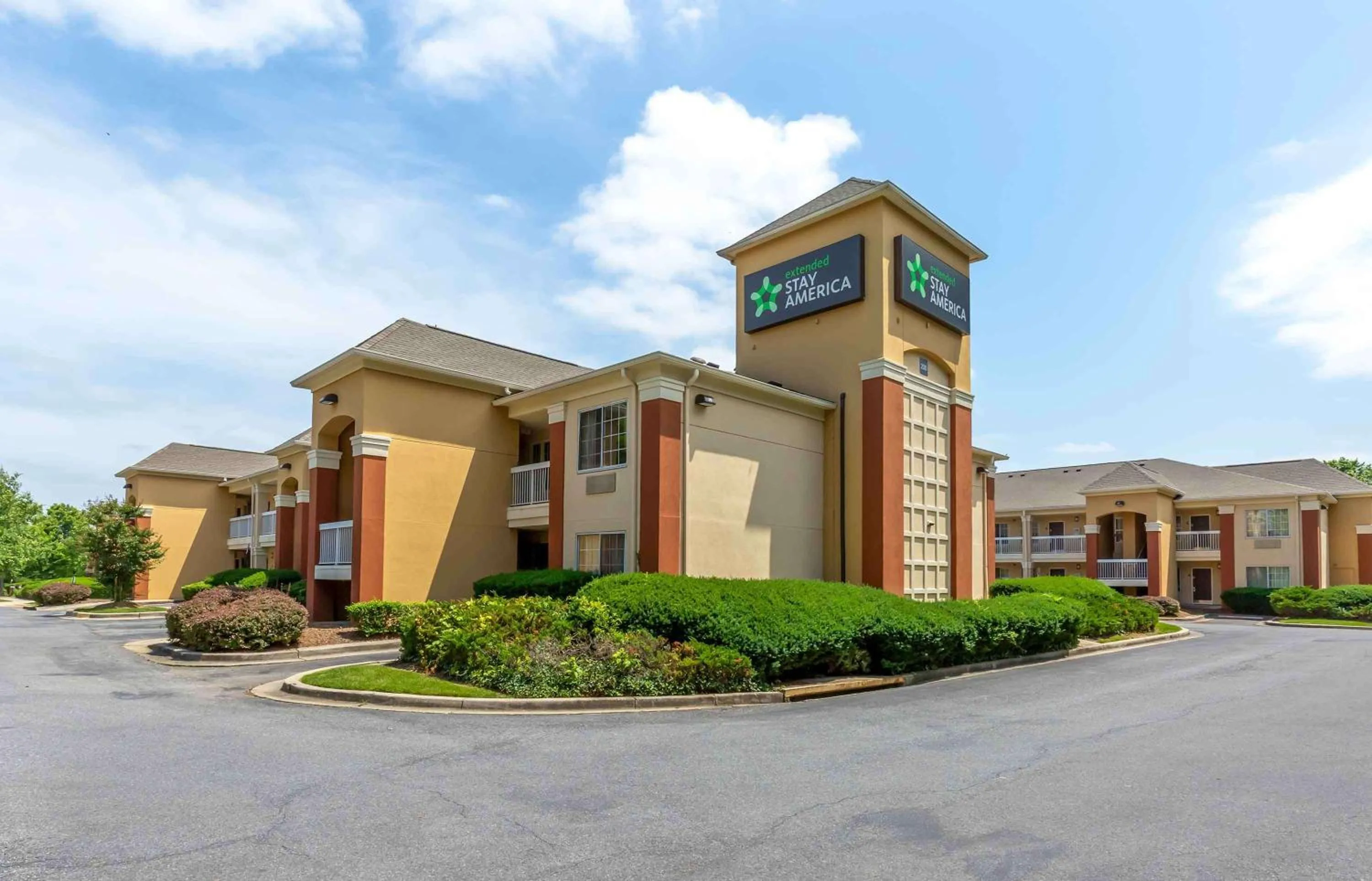 Property building in Extended Stay America Select Suites - Baltimore - BWI Airport - International Dr