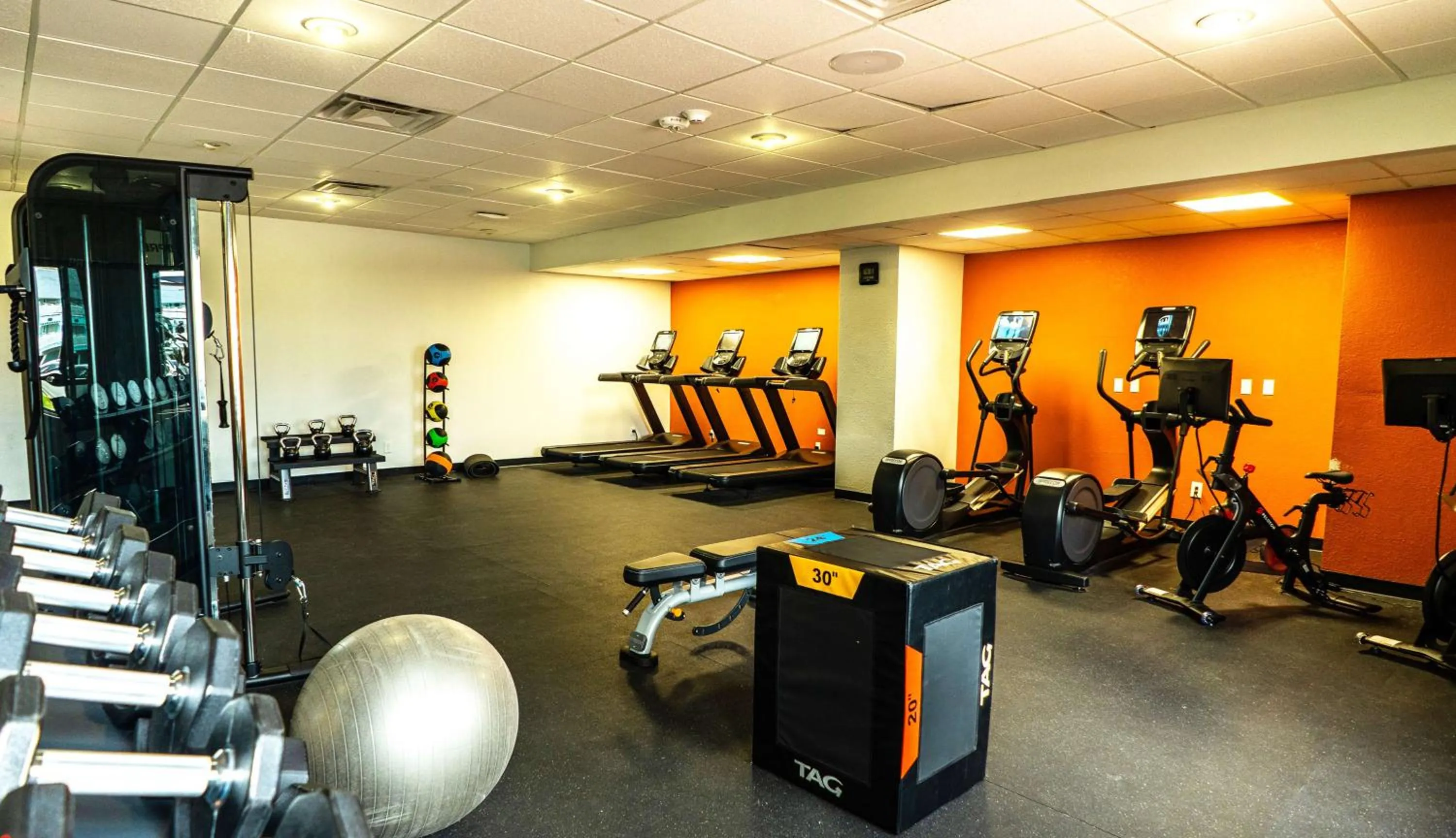 Fitness centre/facilities in DoubleTree by Hilton Corpus Christi Beachfront