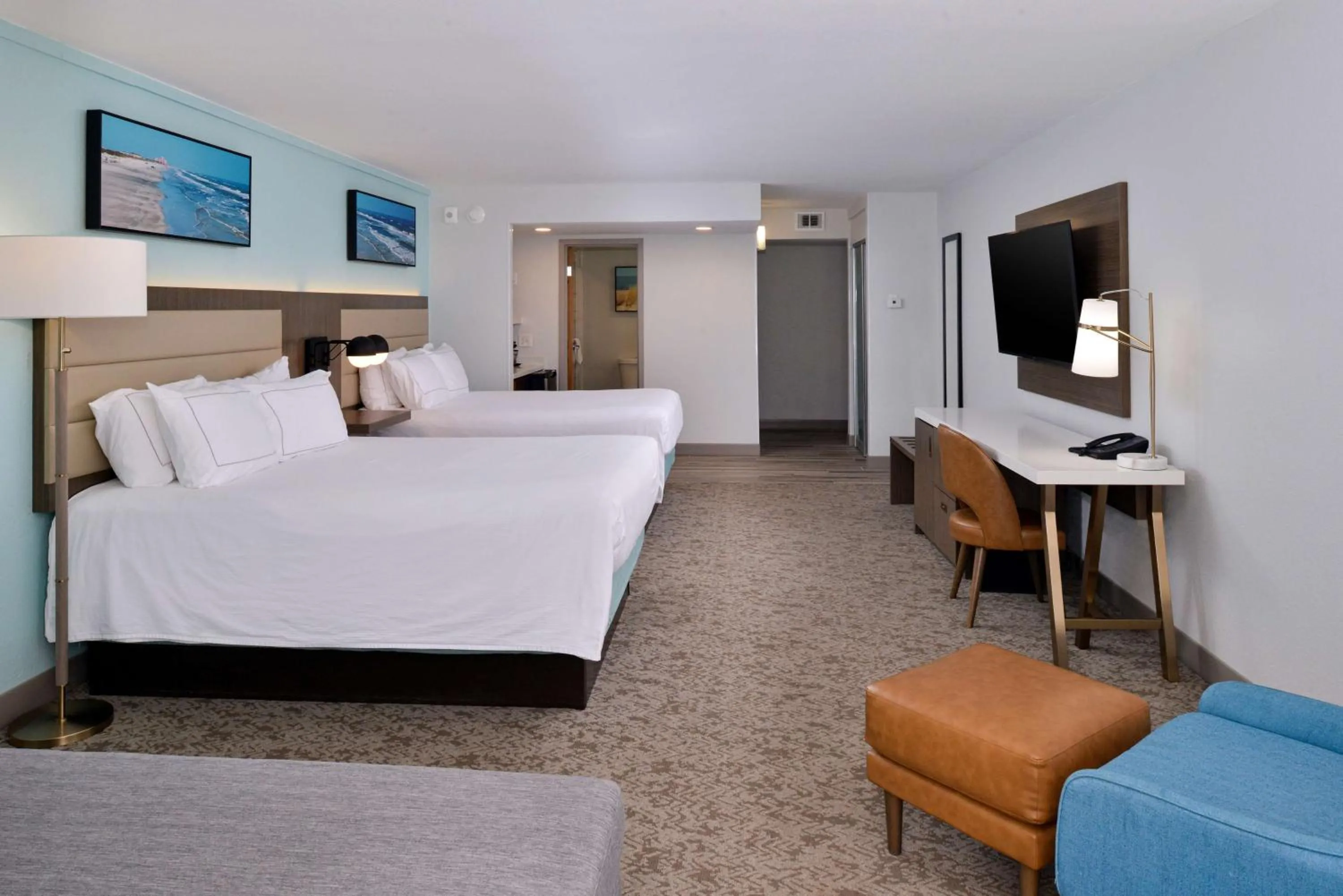 Bedroom, Bed in DoubleTree by Hilton Corpus Christi Beachfront