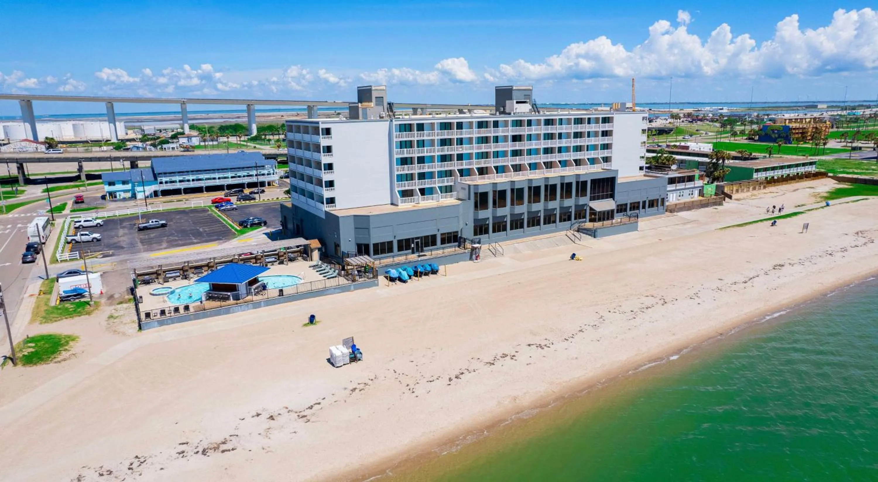 Property building in DoubleTree by Hilton Corpus Christi Beachfront