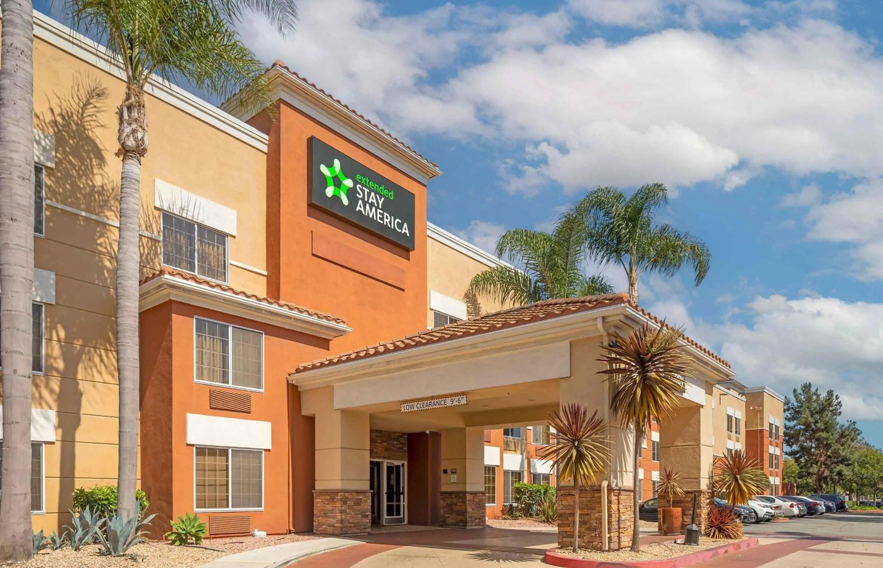 Property building in Extended Stay America Suites - Los Angeles - Torrance - Del Amo Circle