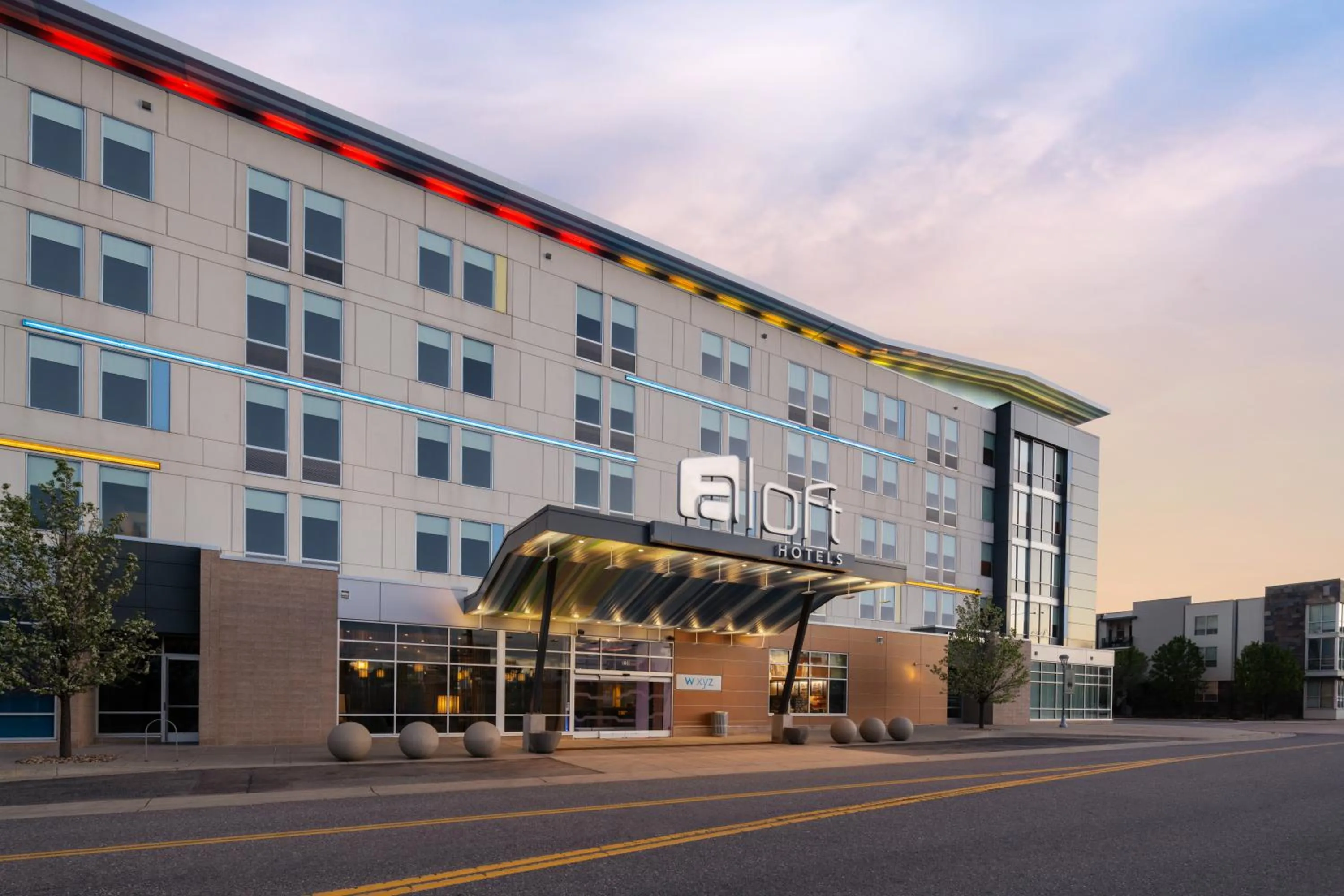 Property building in Aloft Broomfield Denver