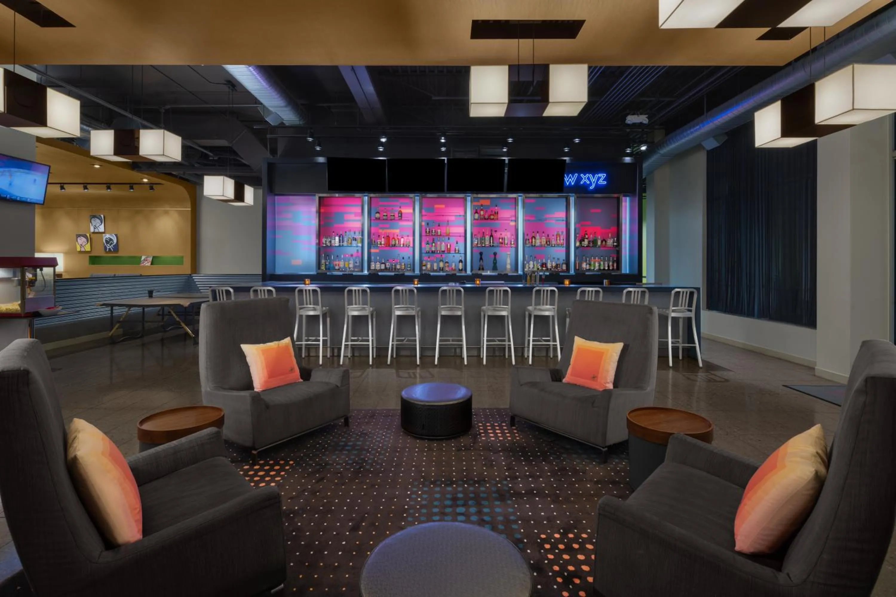Lounge or bar in Aloft Broomfield Denver