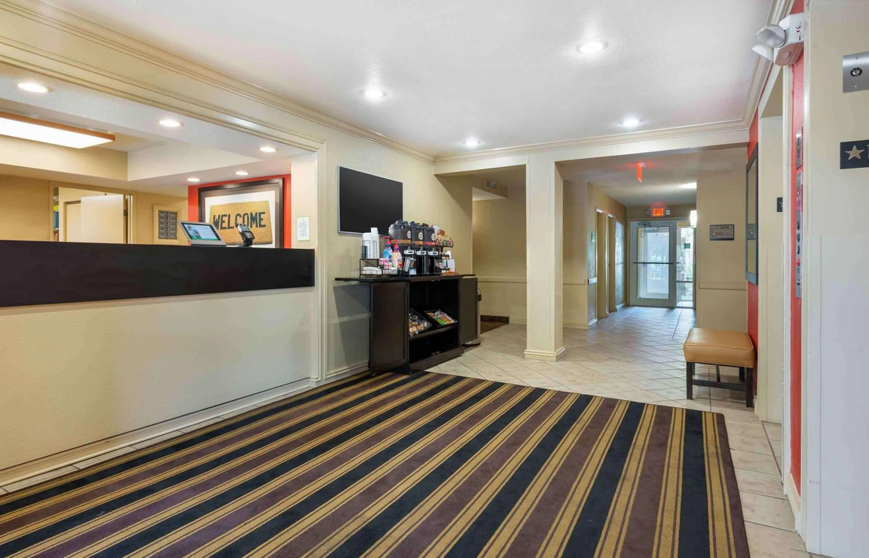 Lobby or reception in Extended Stay America Suites - Newark - Woodbridge