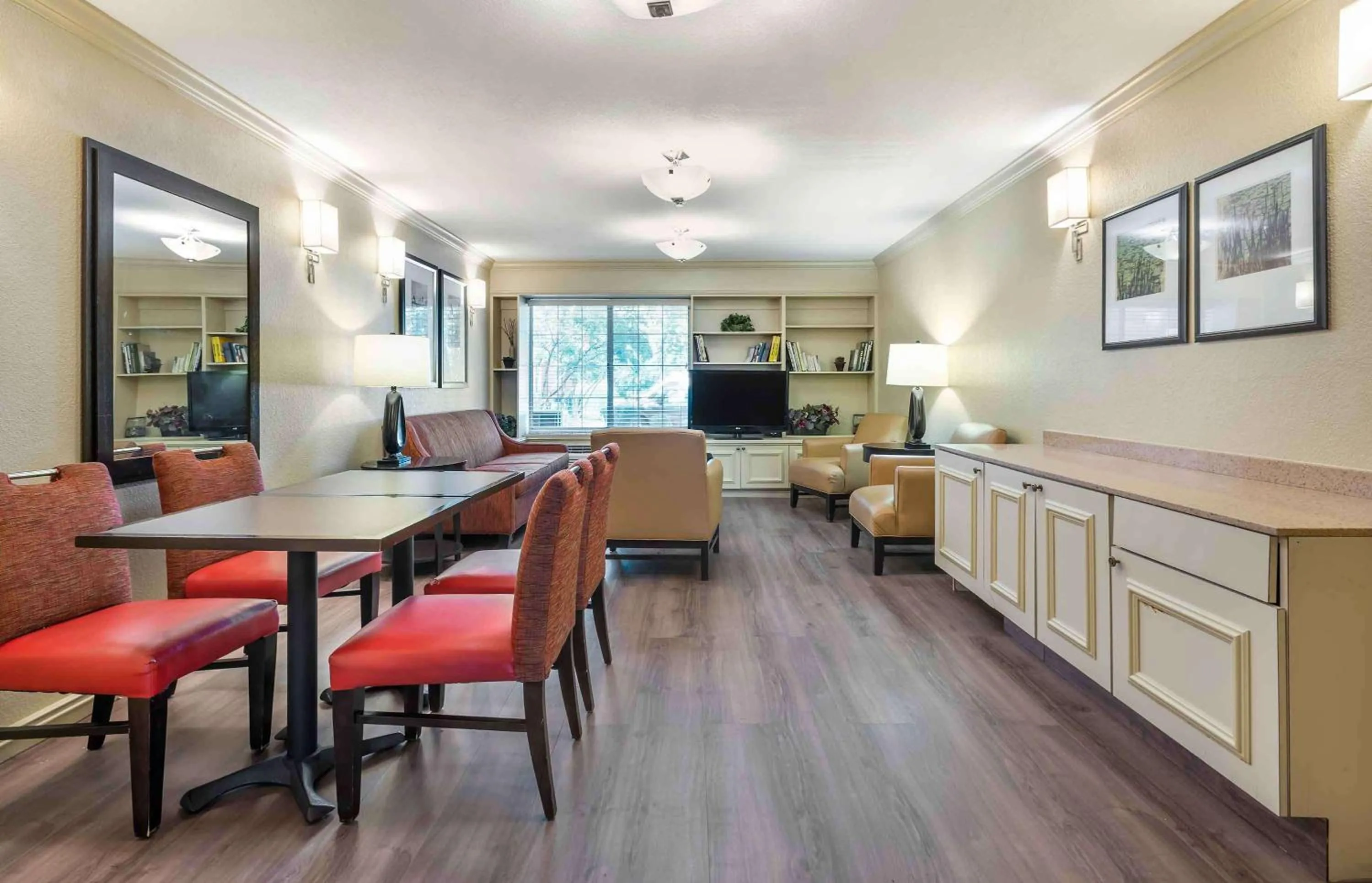 Restaurant/places to eat in Extended Stay America Suites - Newark - Woodbridge