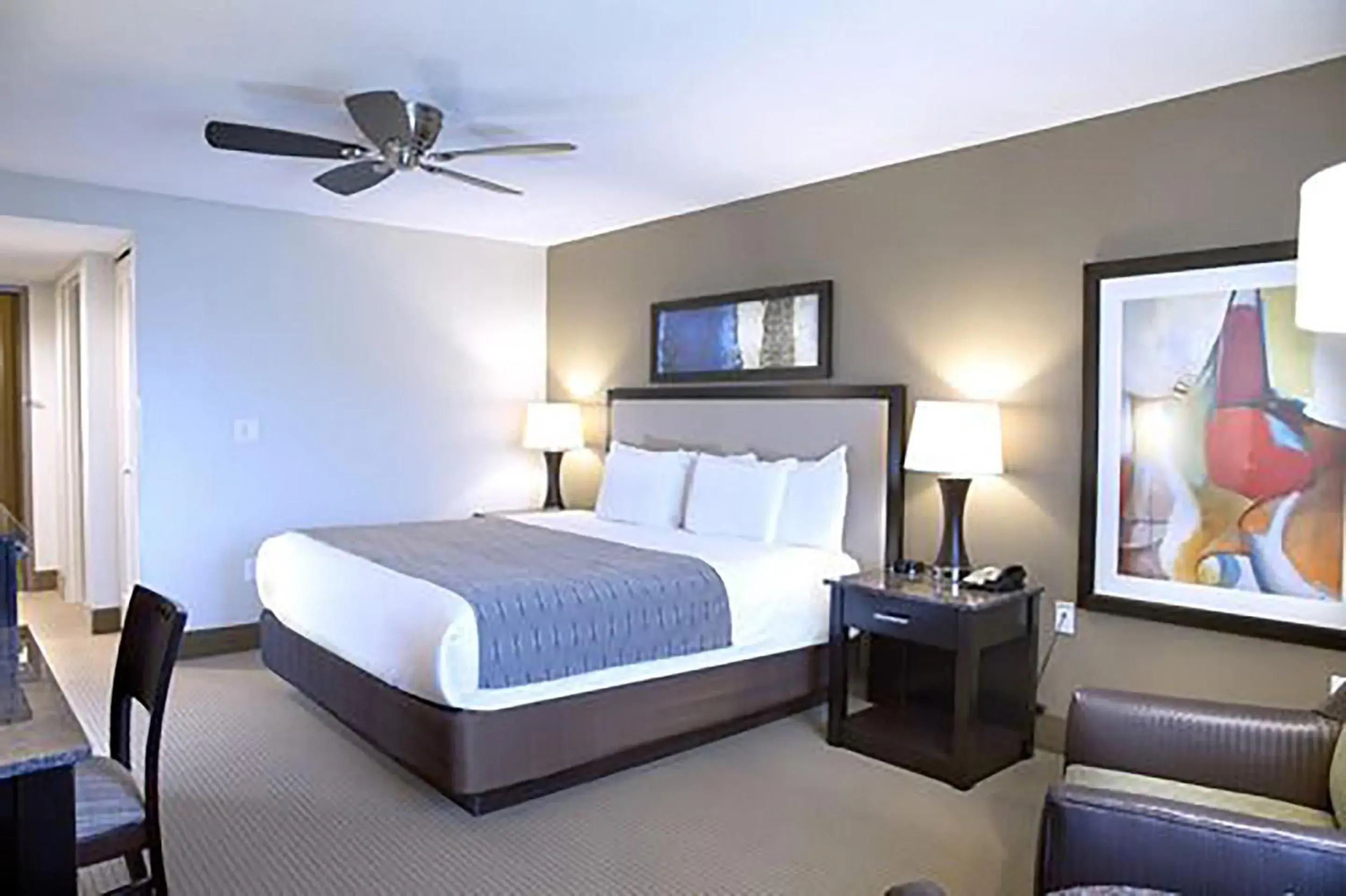 Standard King Room in Isle of Capri Boonville, A Caesars Destination Standard King Room in Isle of Capri Boonville, A Caesars Destination