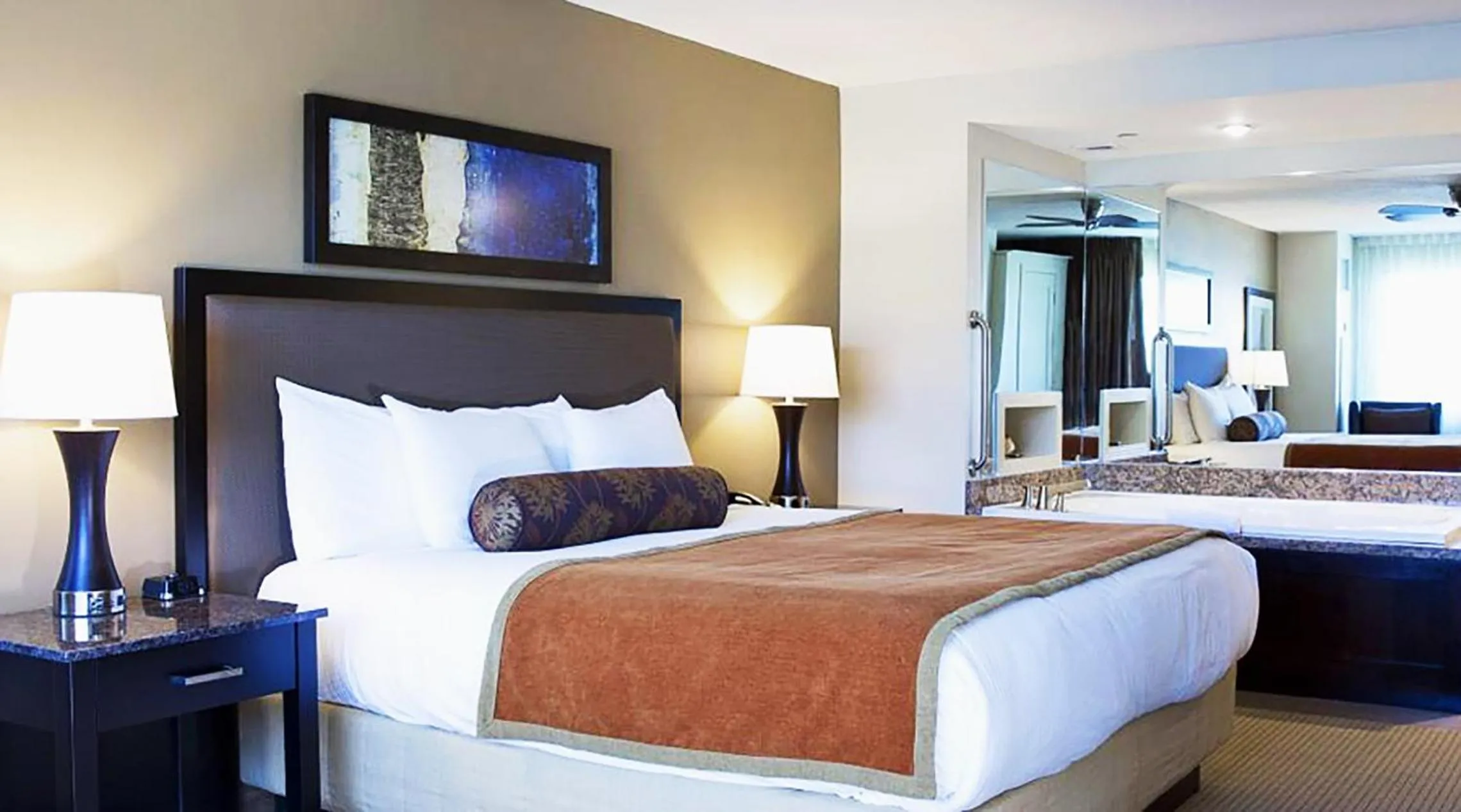 Bed in Isle of Capri Boonville, A Caesars Destination