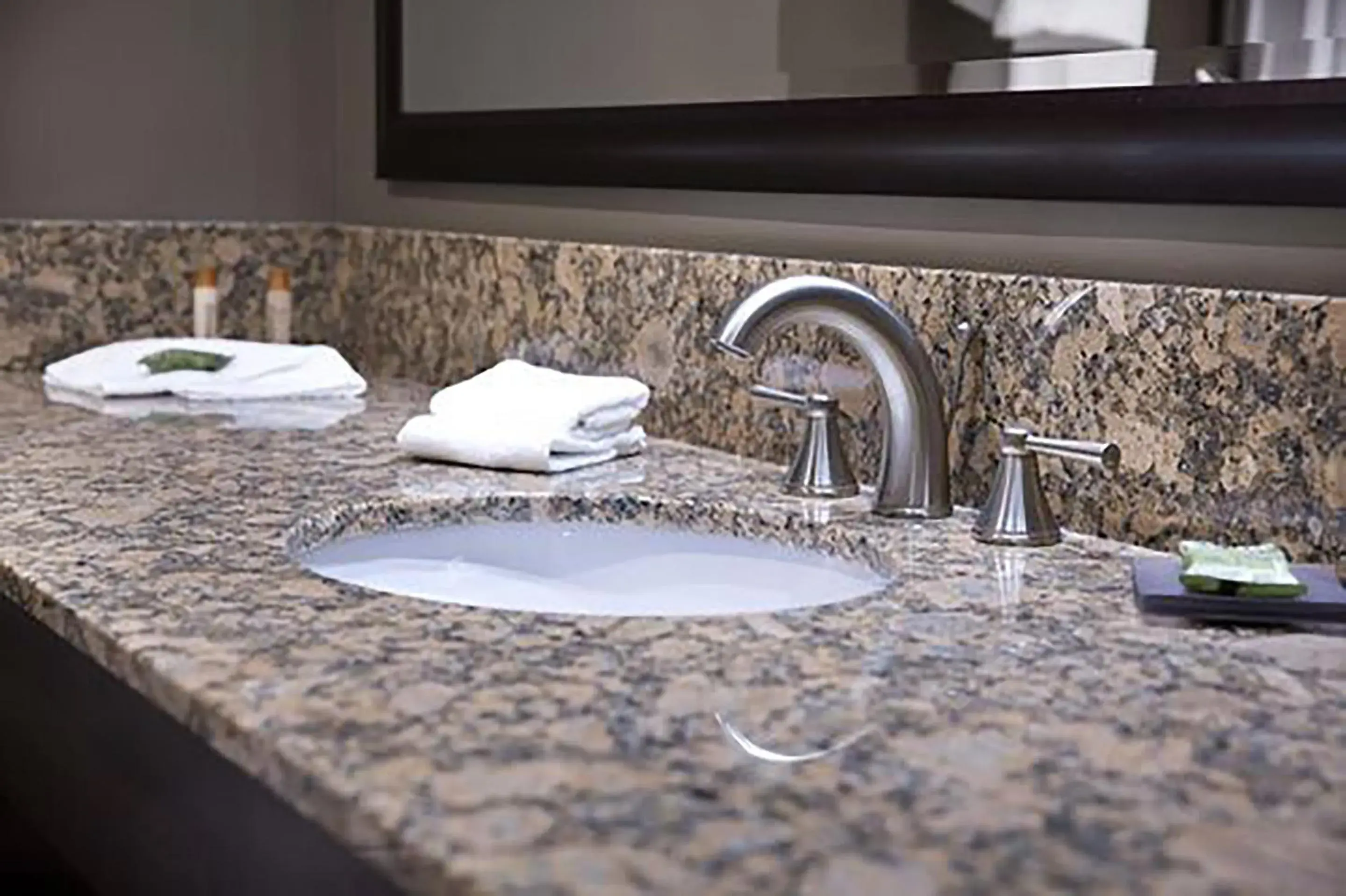 Deluxe Room, 2 Queen, Smoking in Isle of Capri Boonville, A Caesars Destination Deluxe Room, 2 Queen, Smoking in Isle of Capri Boonville, A Caesars Destination