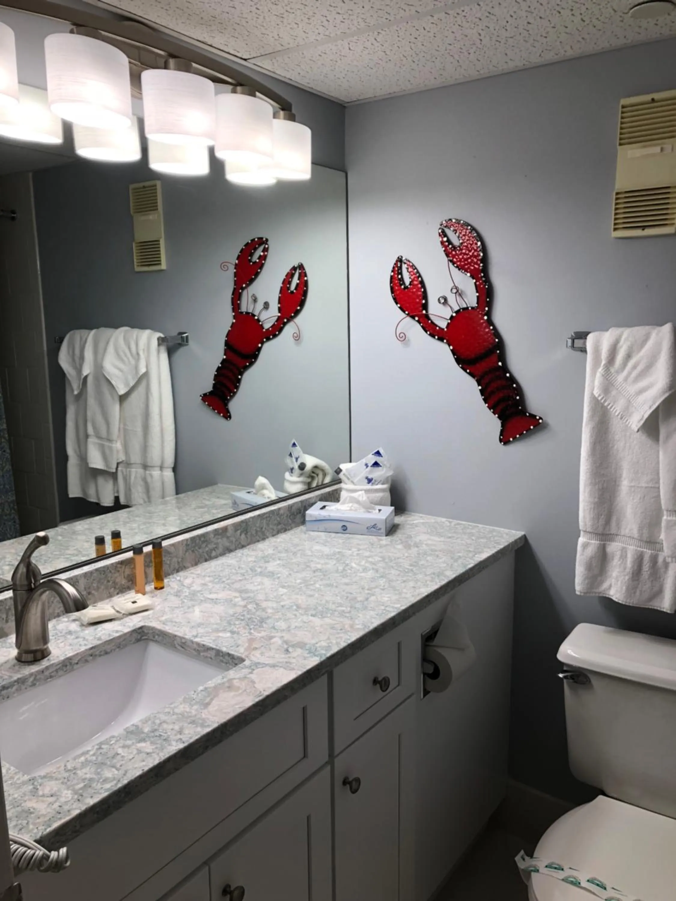 Property building in Montauk Manor