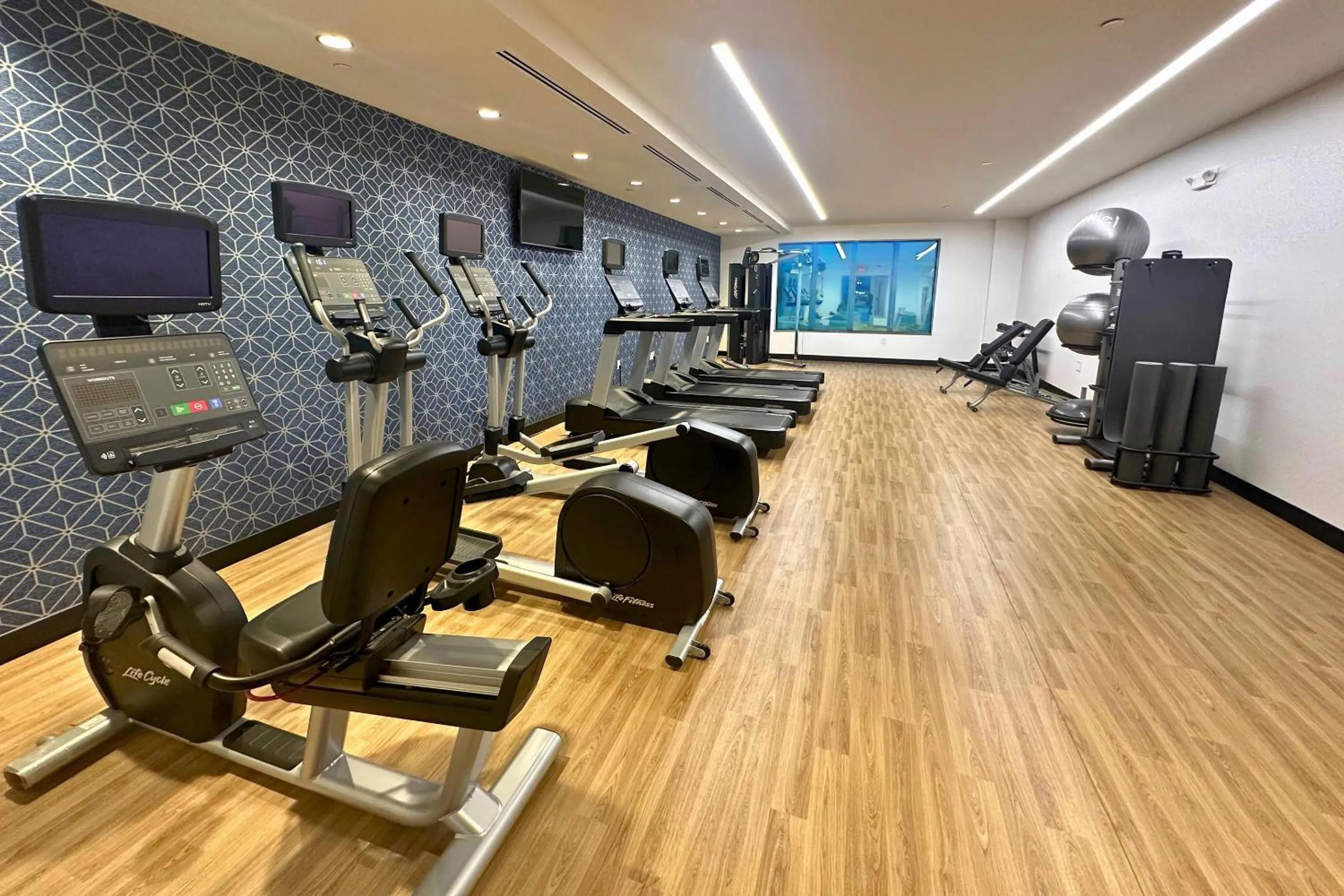 Fitness centre/facilities in Clarion Hotel Rock Springs-Green River