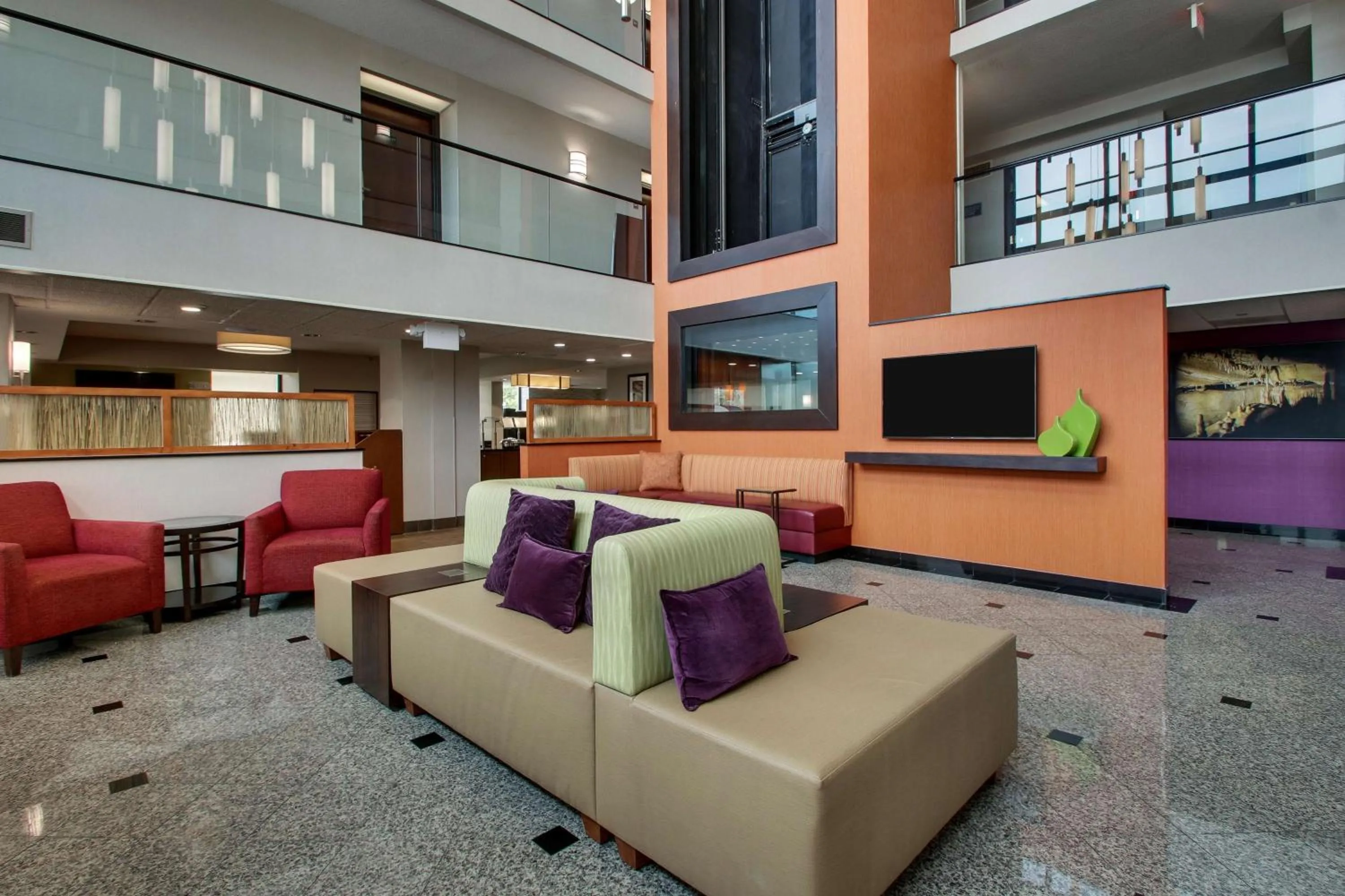 Lobby or reception in Drury Inn & Suites Bowling Green