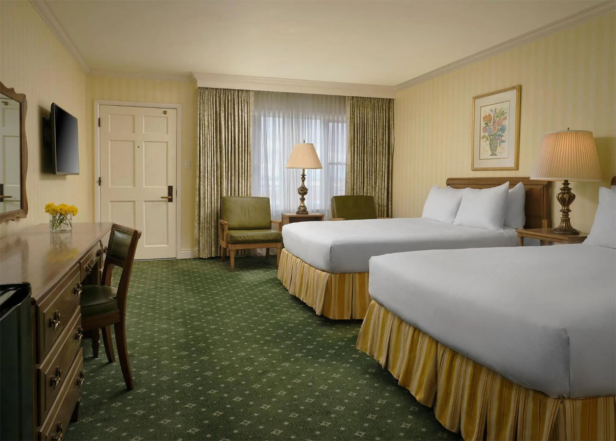 Bedroom, Bed in Little America Hotel - Wyoming