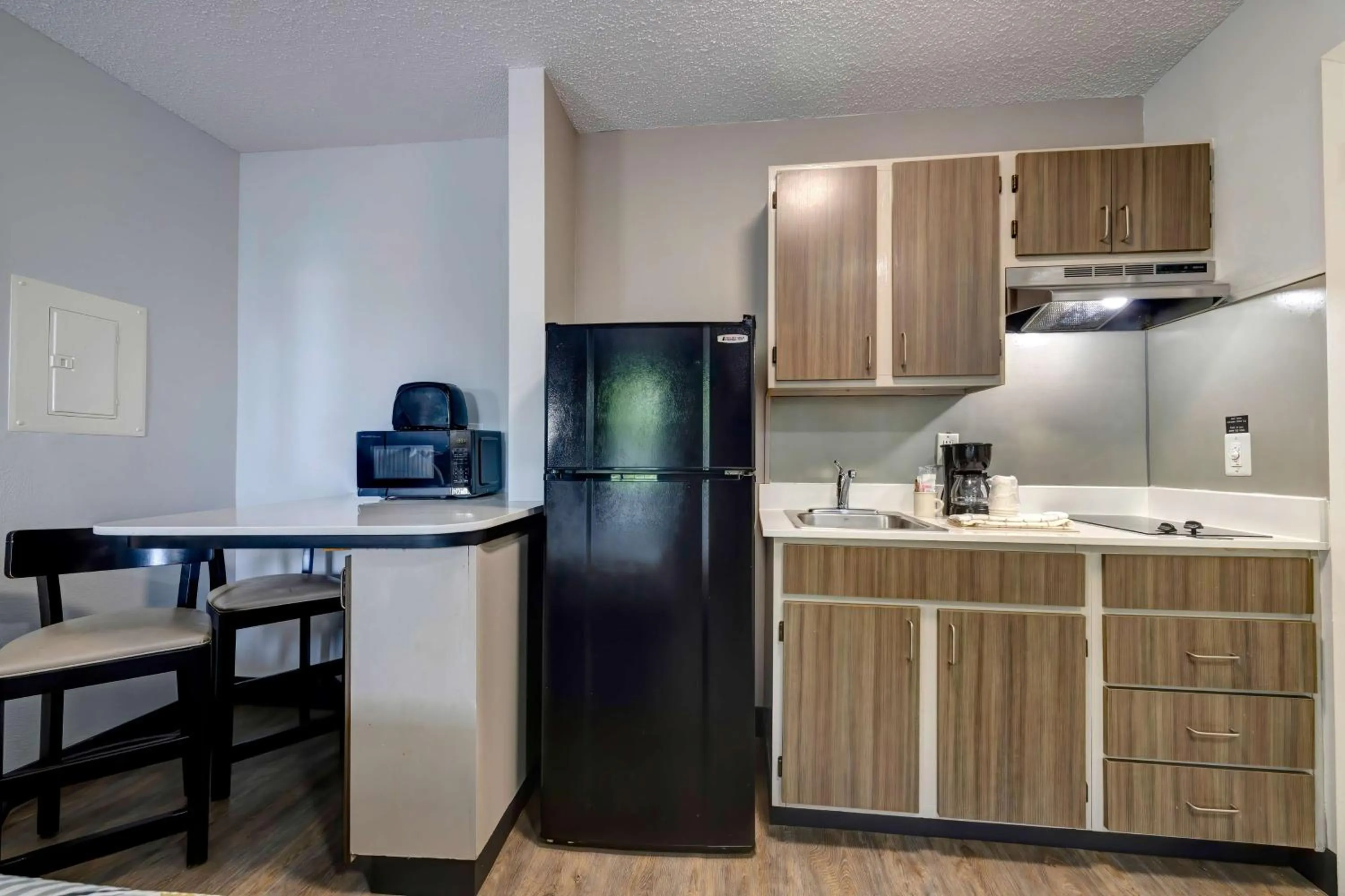 Kitchen or kitchenette in Studio 6-Arlington, TX - South - Dallas