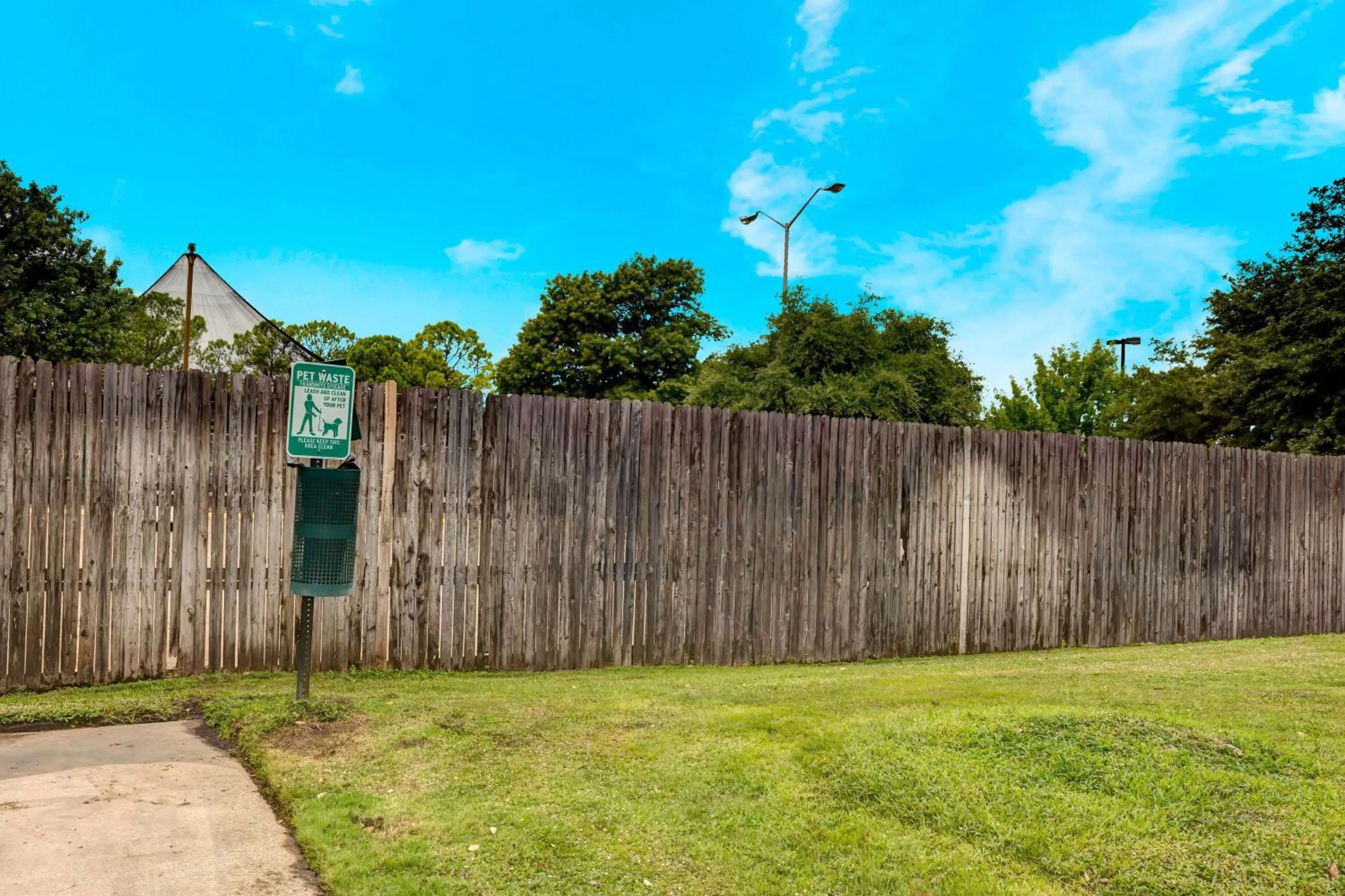 Property building in Studio 6-Arlington, TX - South - Dallas