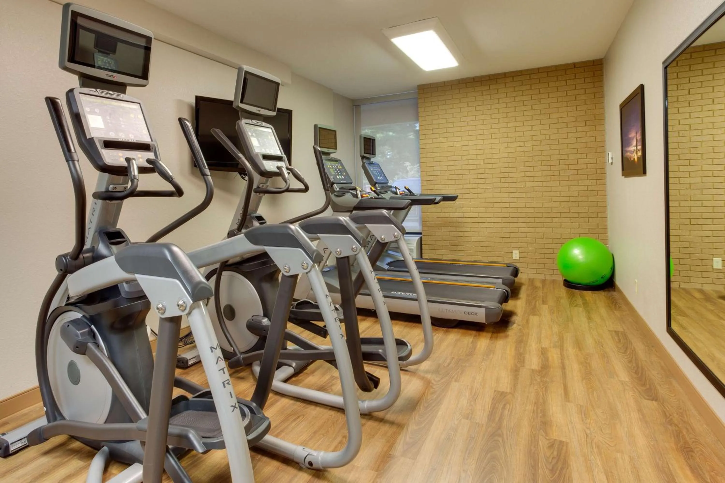 Activities in Drury Inn & Suites Louisville East