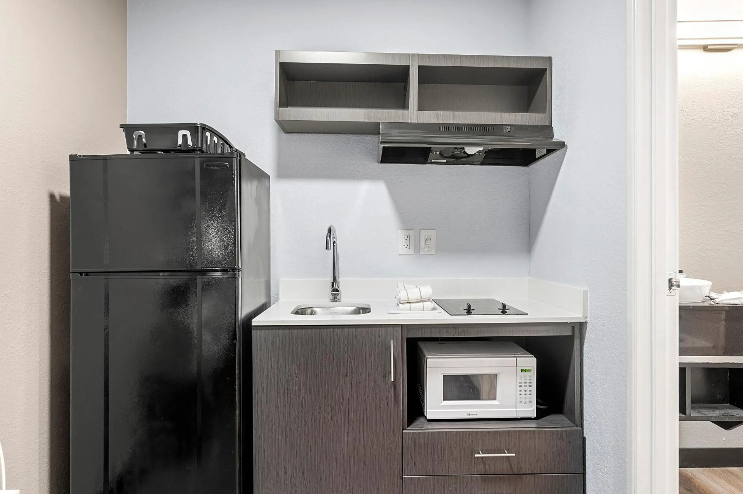 Kitchen or kitchenette in Studio 6-Roswell, GA - Atlanta