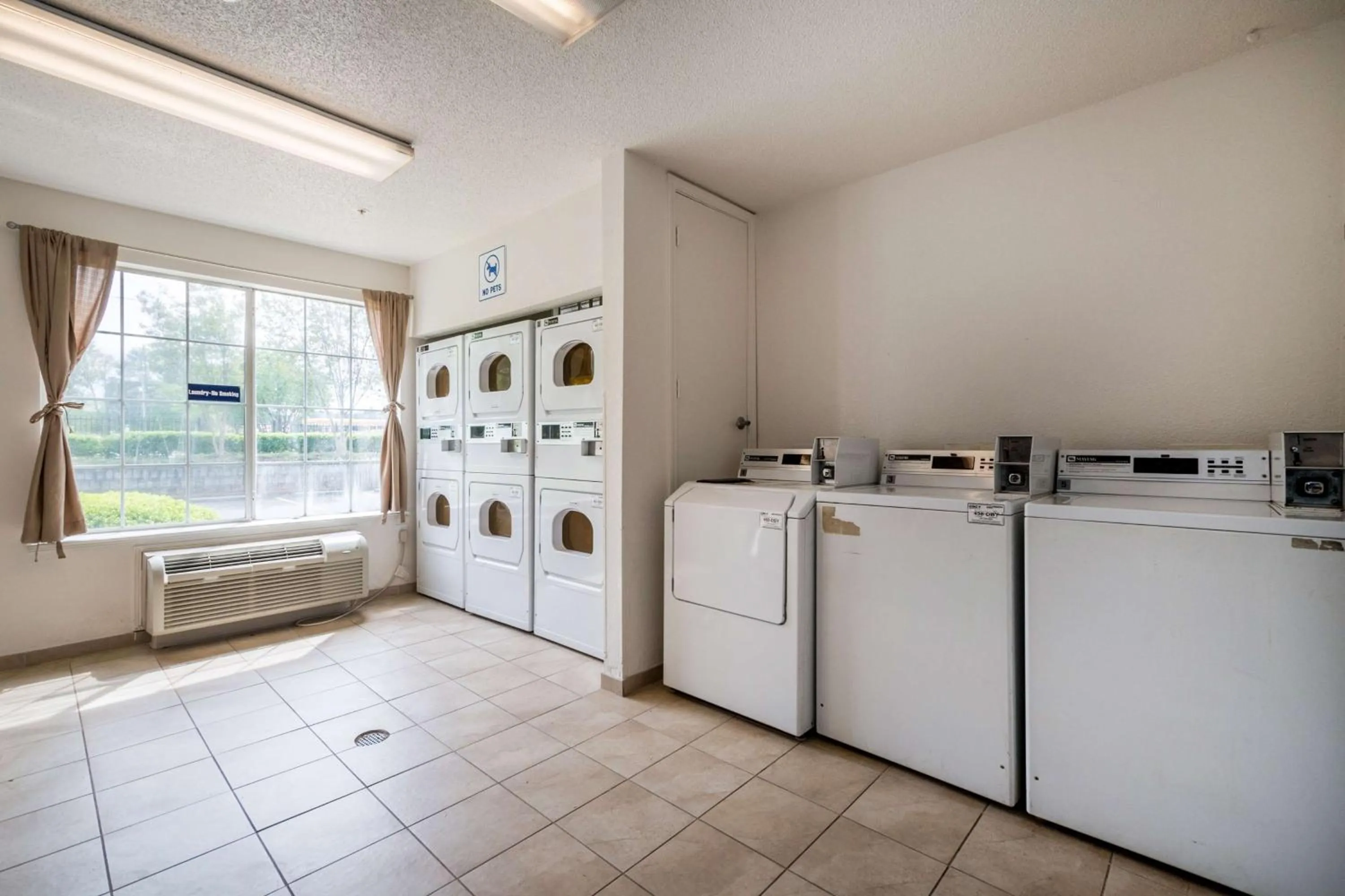 On site in Studio 6-Roswell, GA - Atlanta