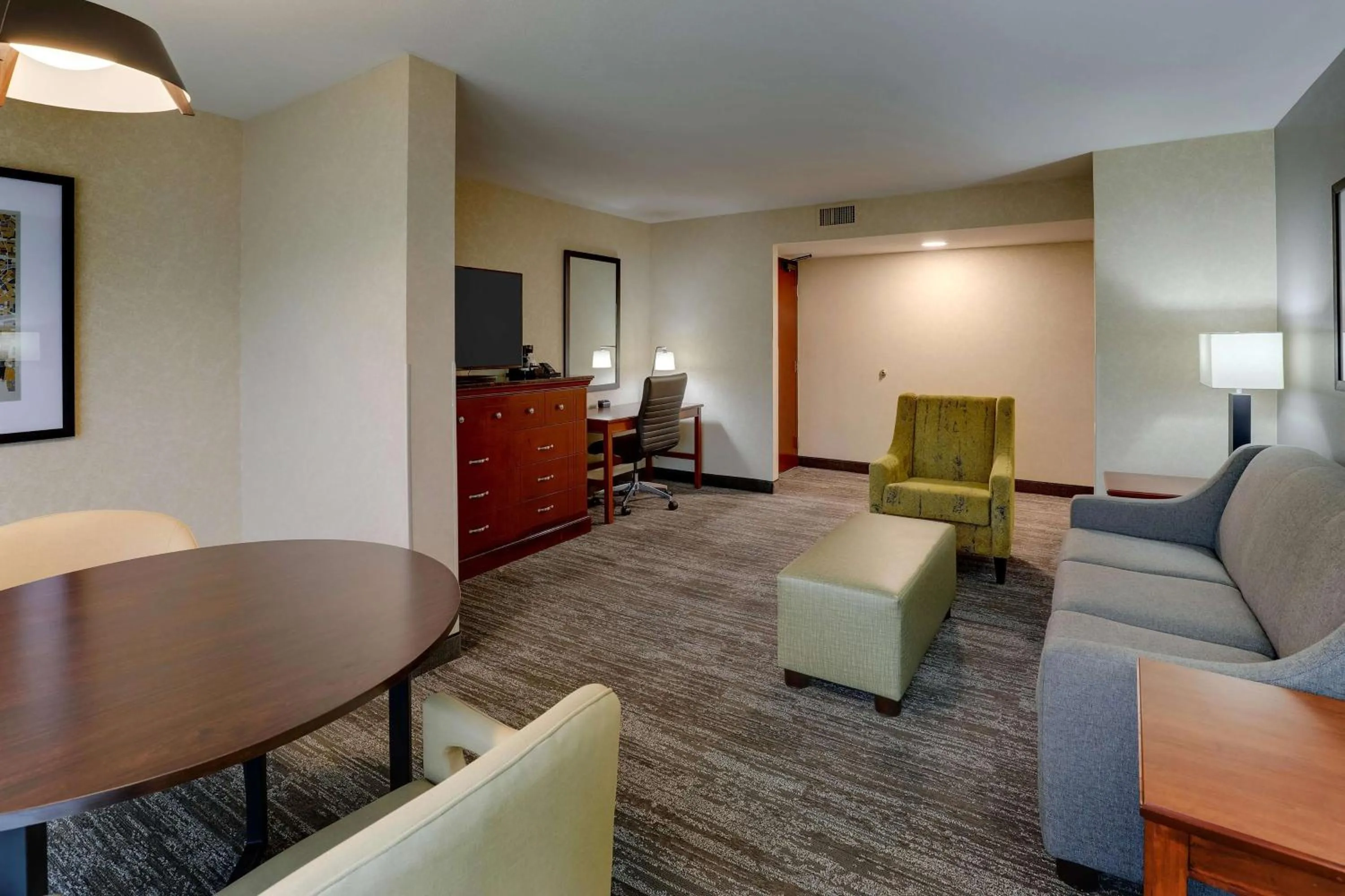 Bedroom in Drury Inn & Suites Atlanta Marietta