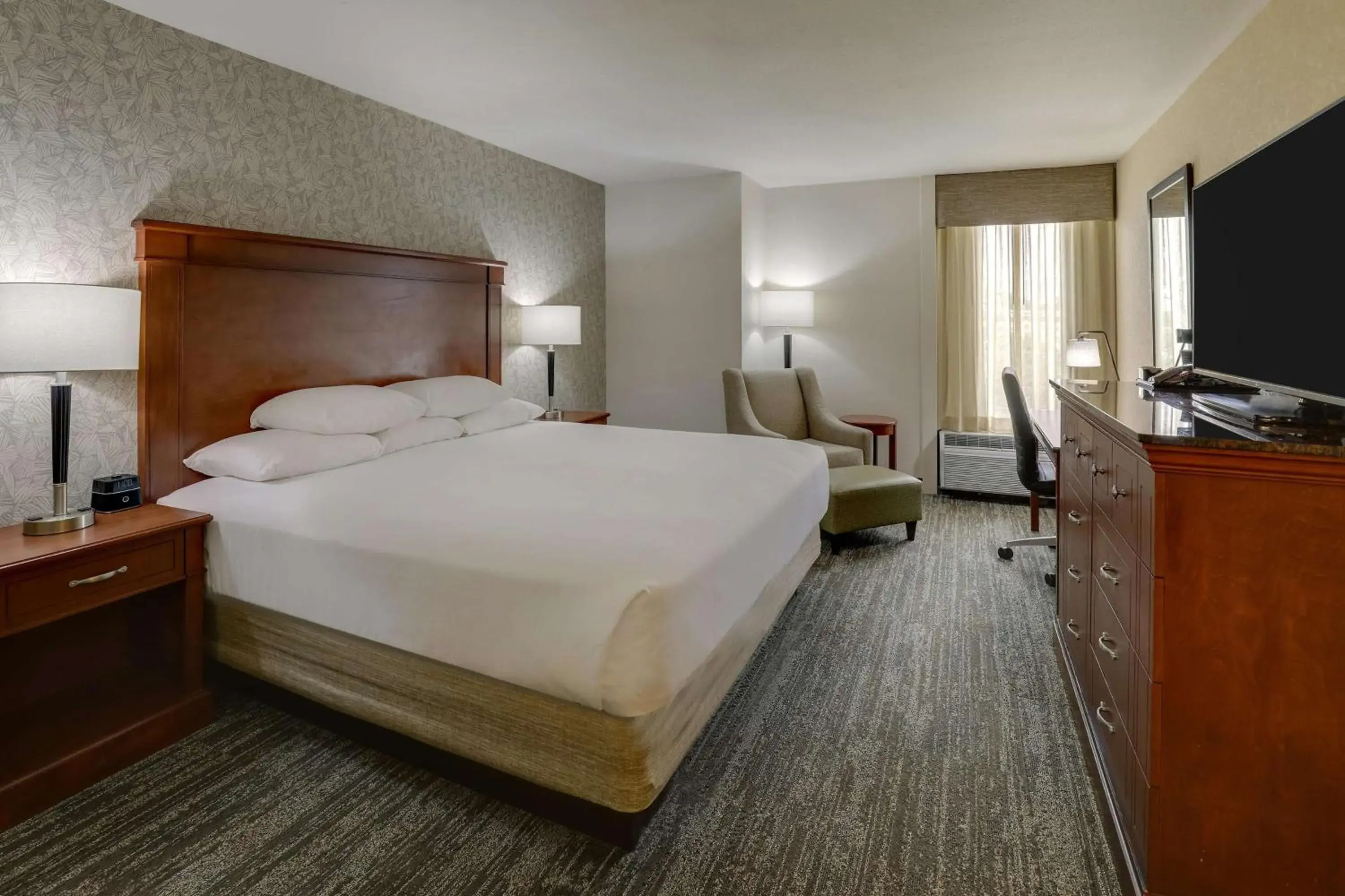 Deluxe King Room - Accessible, Roll-in Shower in Drury Inn & Suites Atlanta Marietta Deluxe King Room - Accessible, Roll-in Shower in Drury Inn & Suites Atlanta Marietta