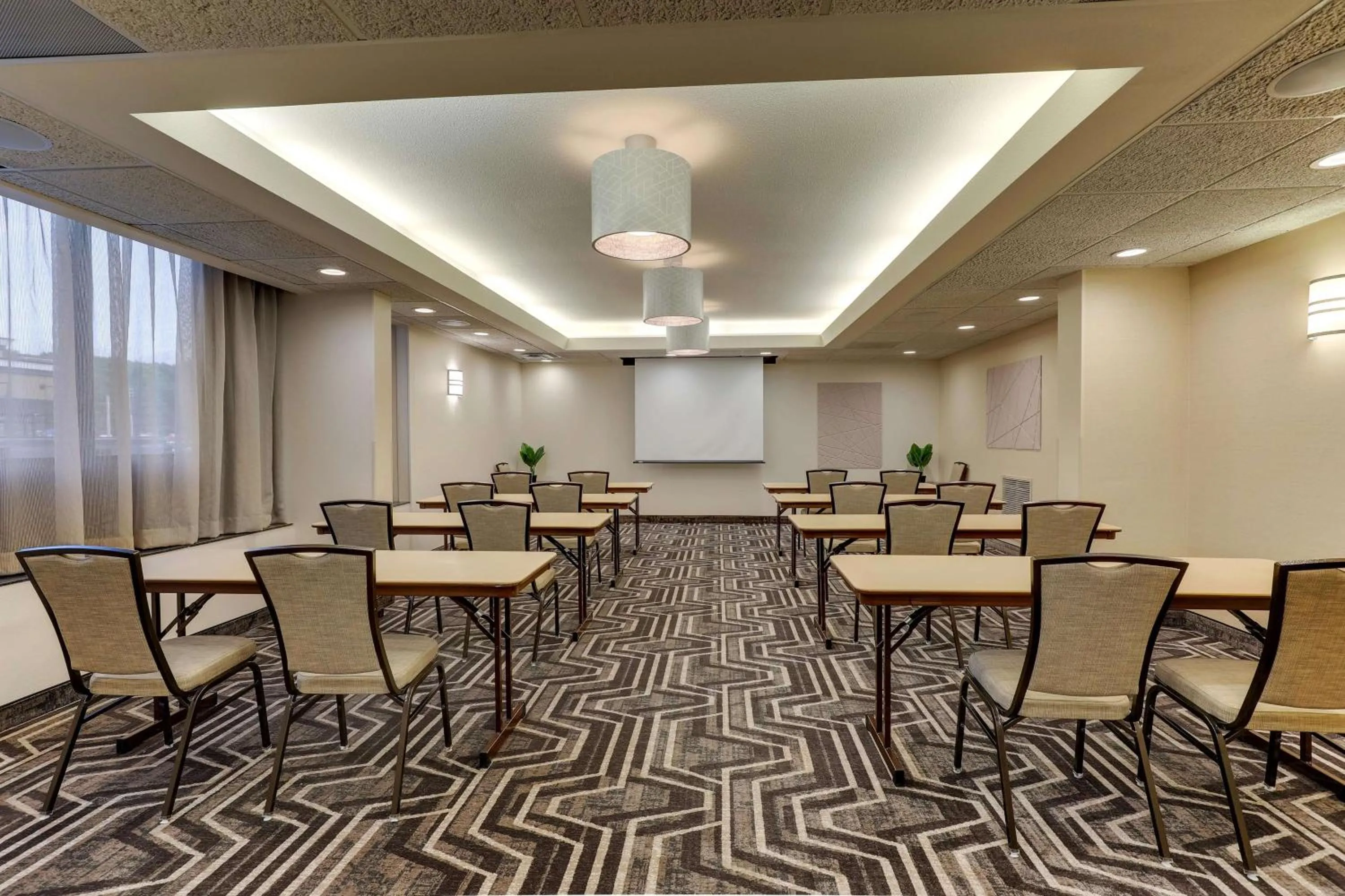 Meeting/conference room in Drury Inn & Suites Atlanta Marietta