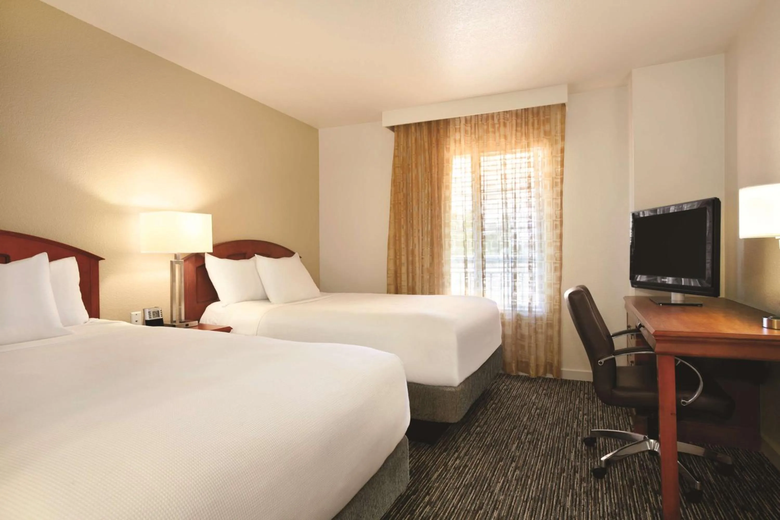 Photo of the whole room, Bed in Hyatt House Pleasanton