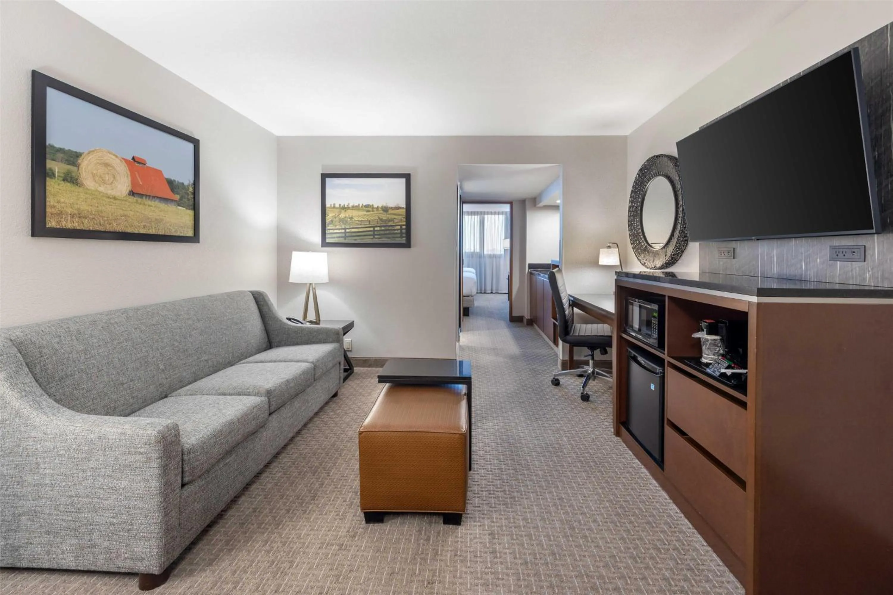 Bedroom in Drury Inn & Suites Paducah