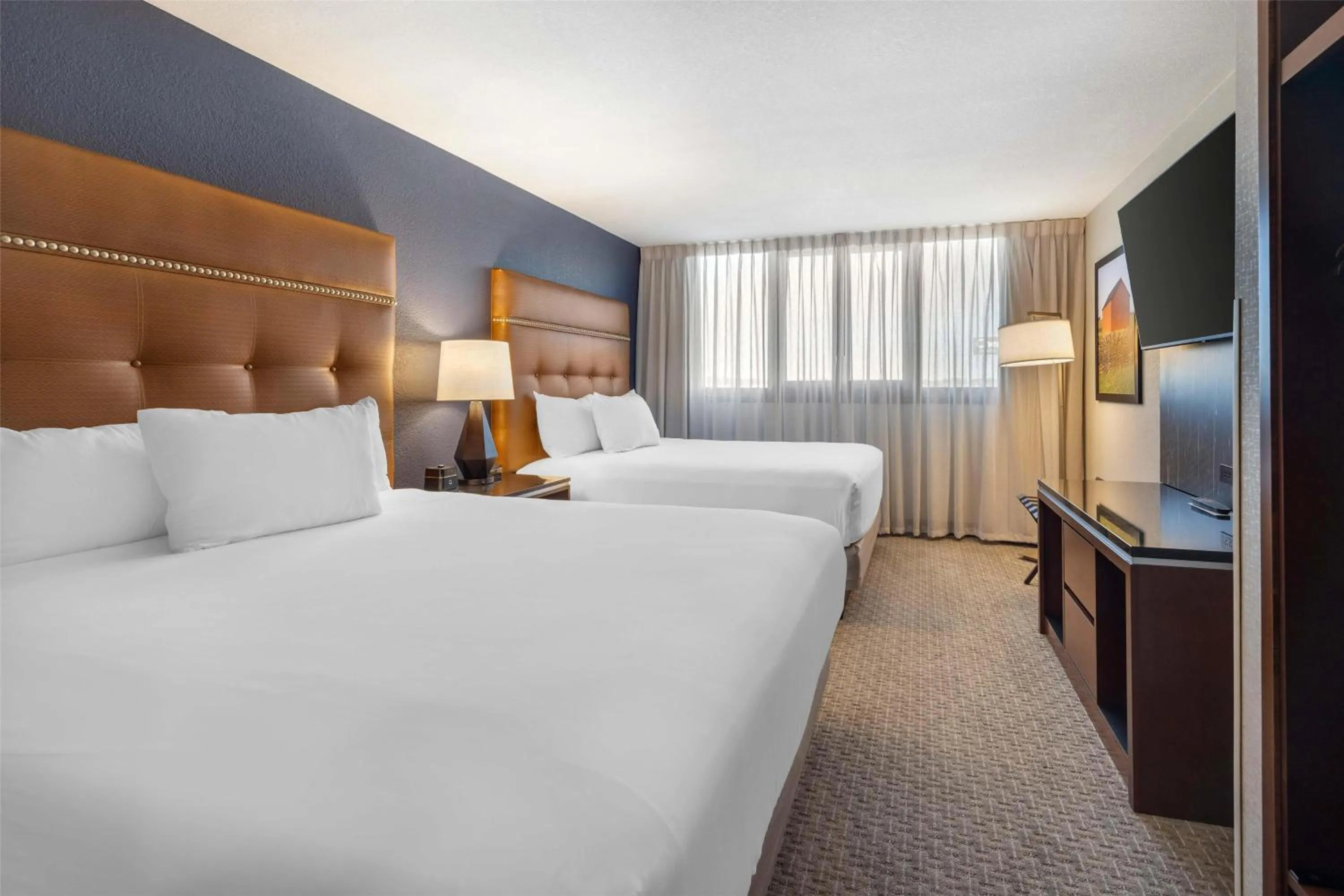 Bedroom, Bed in Drury Inn & Suites Paducah