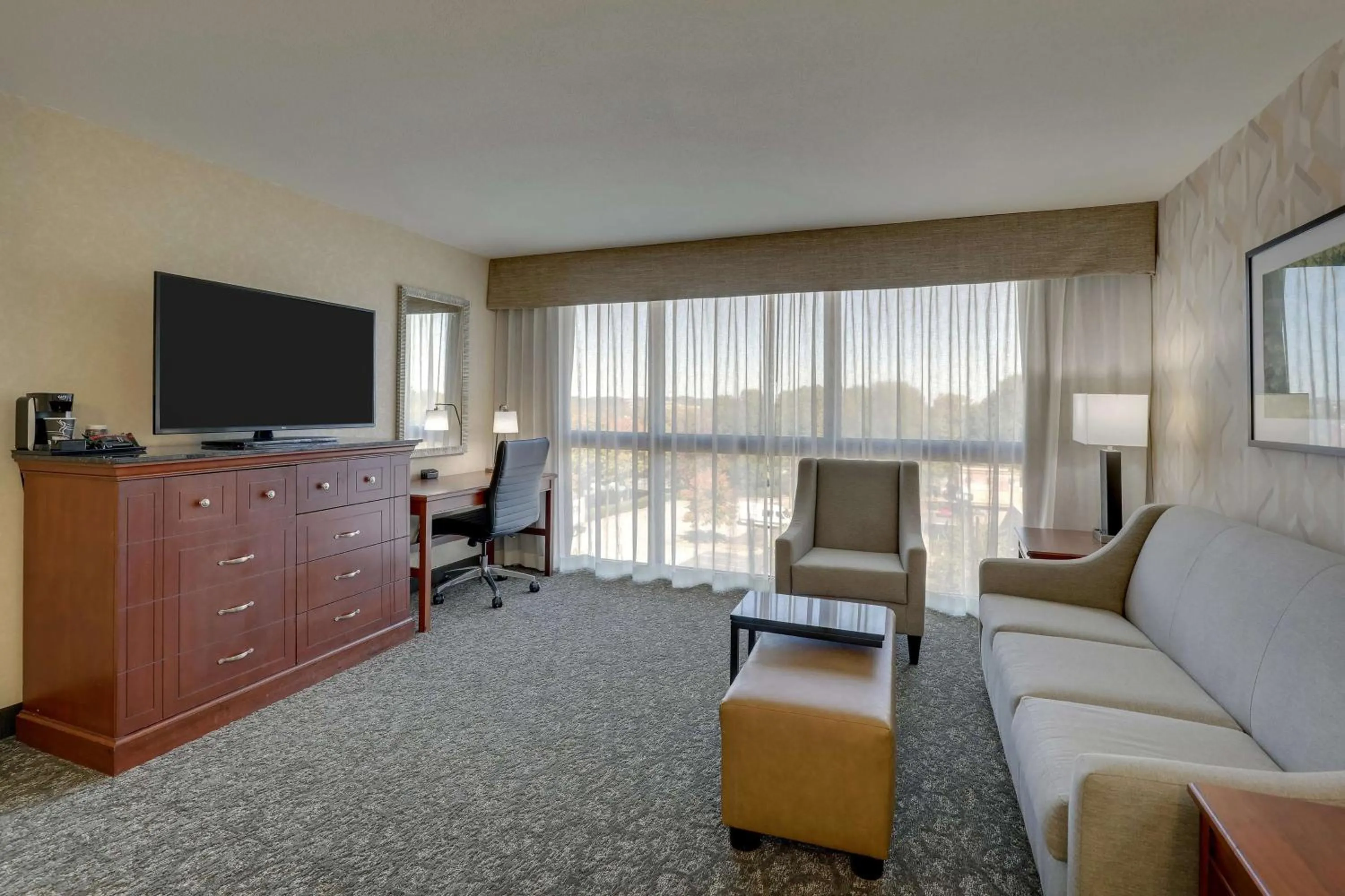 Bedroom in Drury Inn & Suites Charlotte University Place