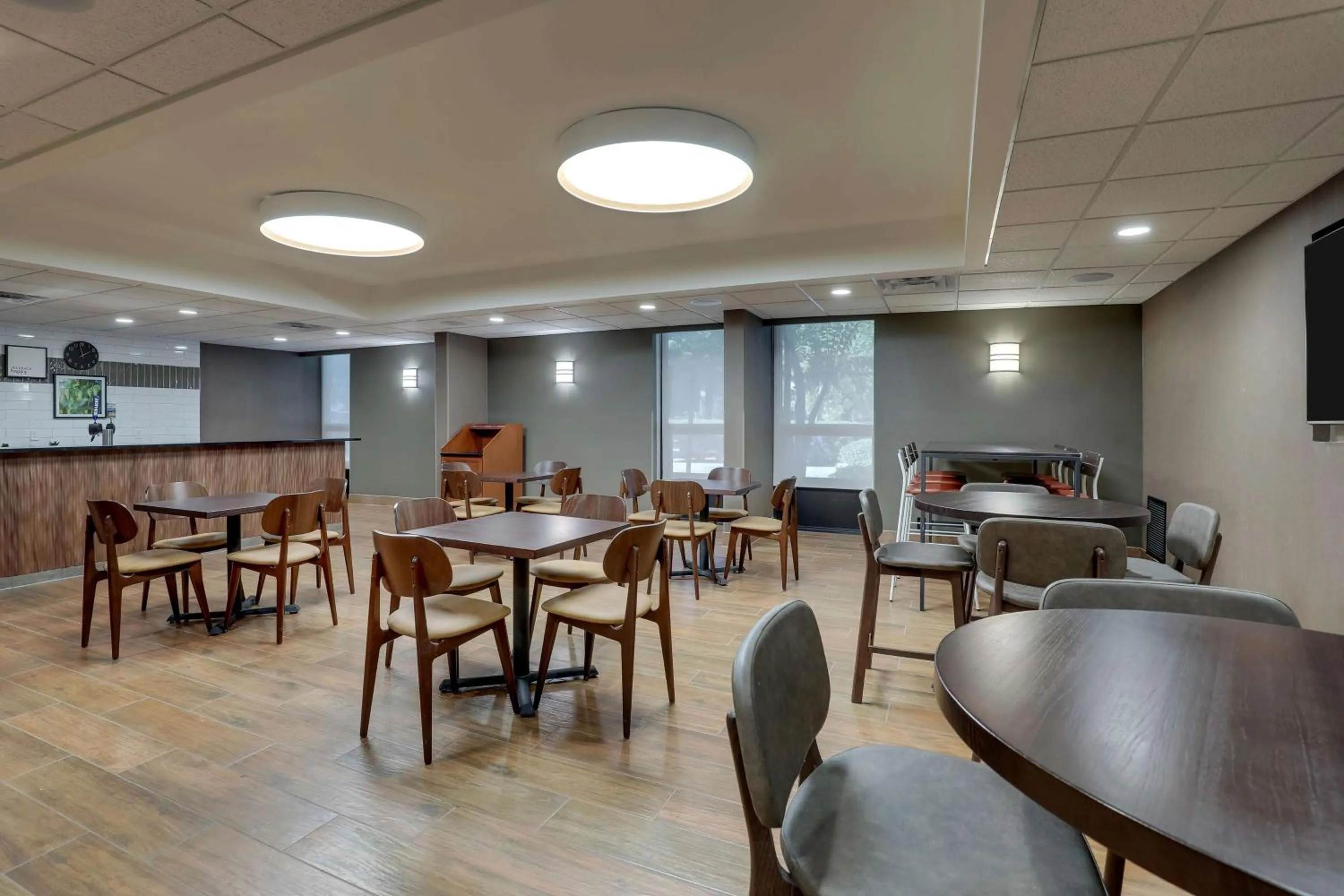 Food and drinks in Drury Inn & Suites Charlotte University Place