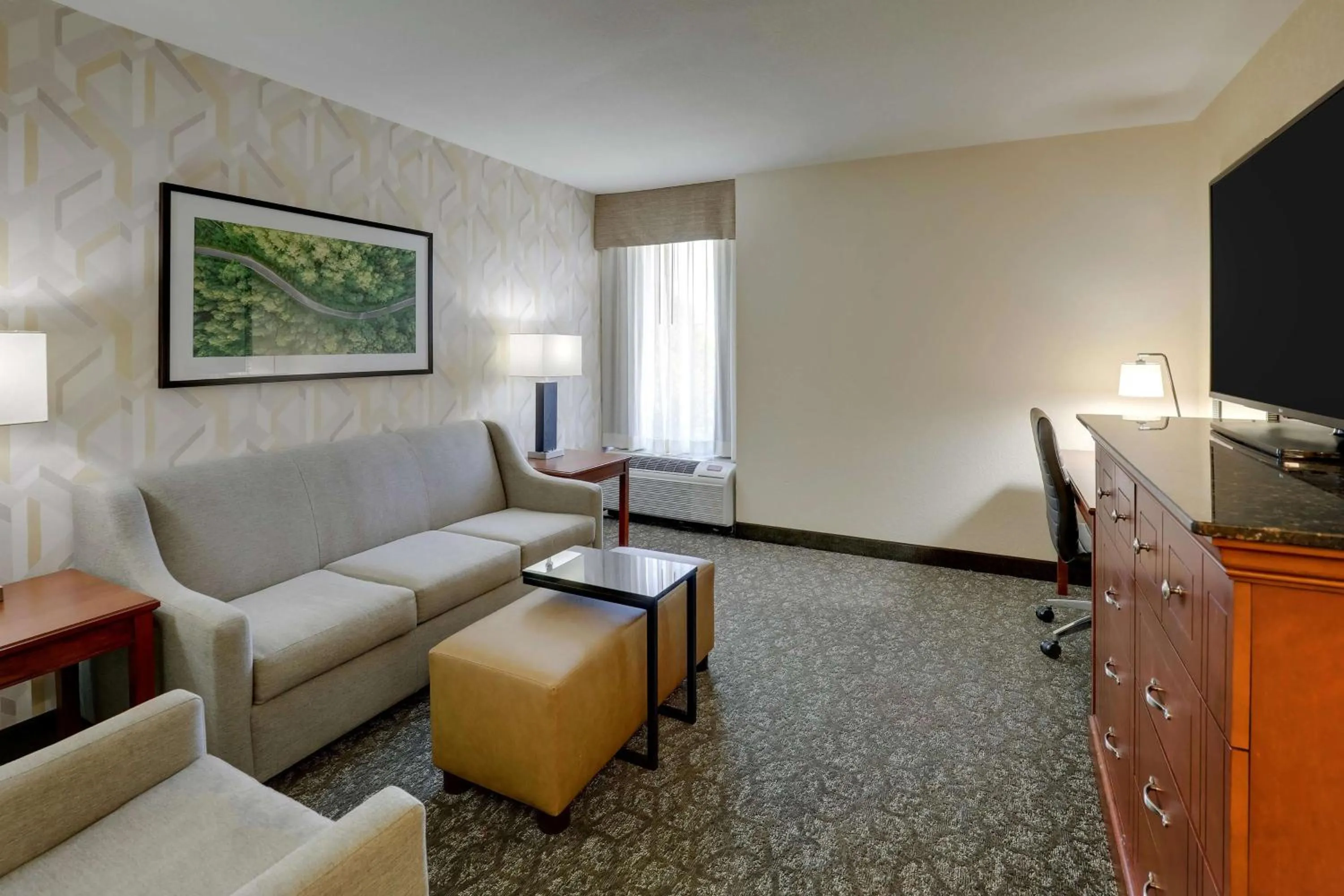 Bedroom in Drury Inn & Suites Charlotte University Place